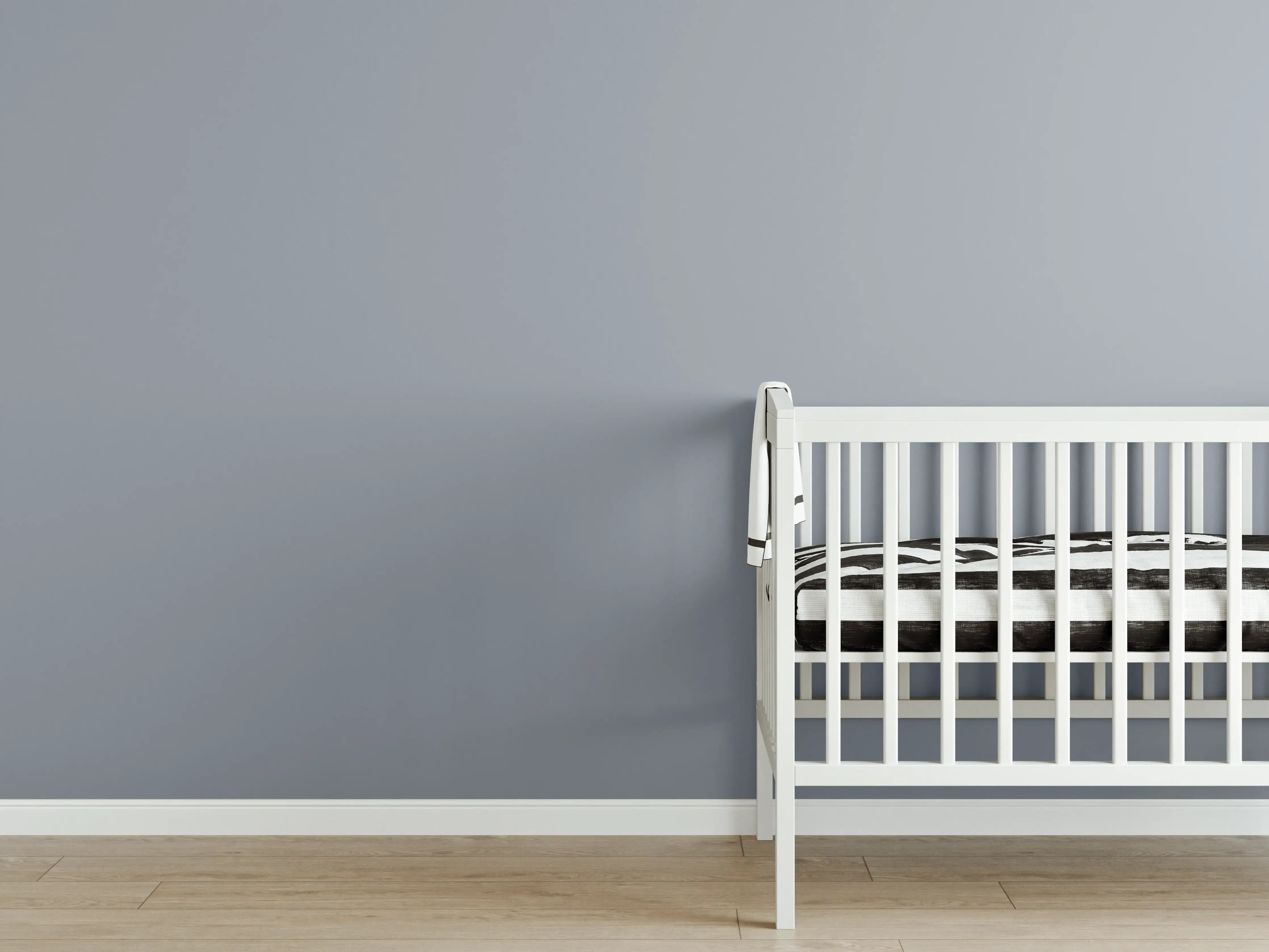 Babyzimmer Wandgestaltung - RAL 7001 (Silbergrau)
