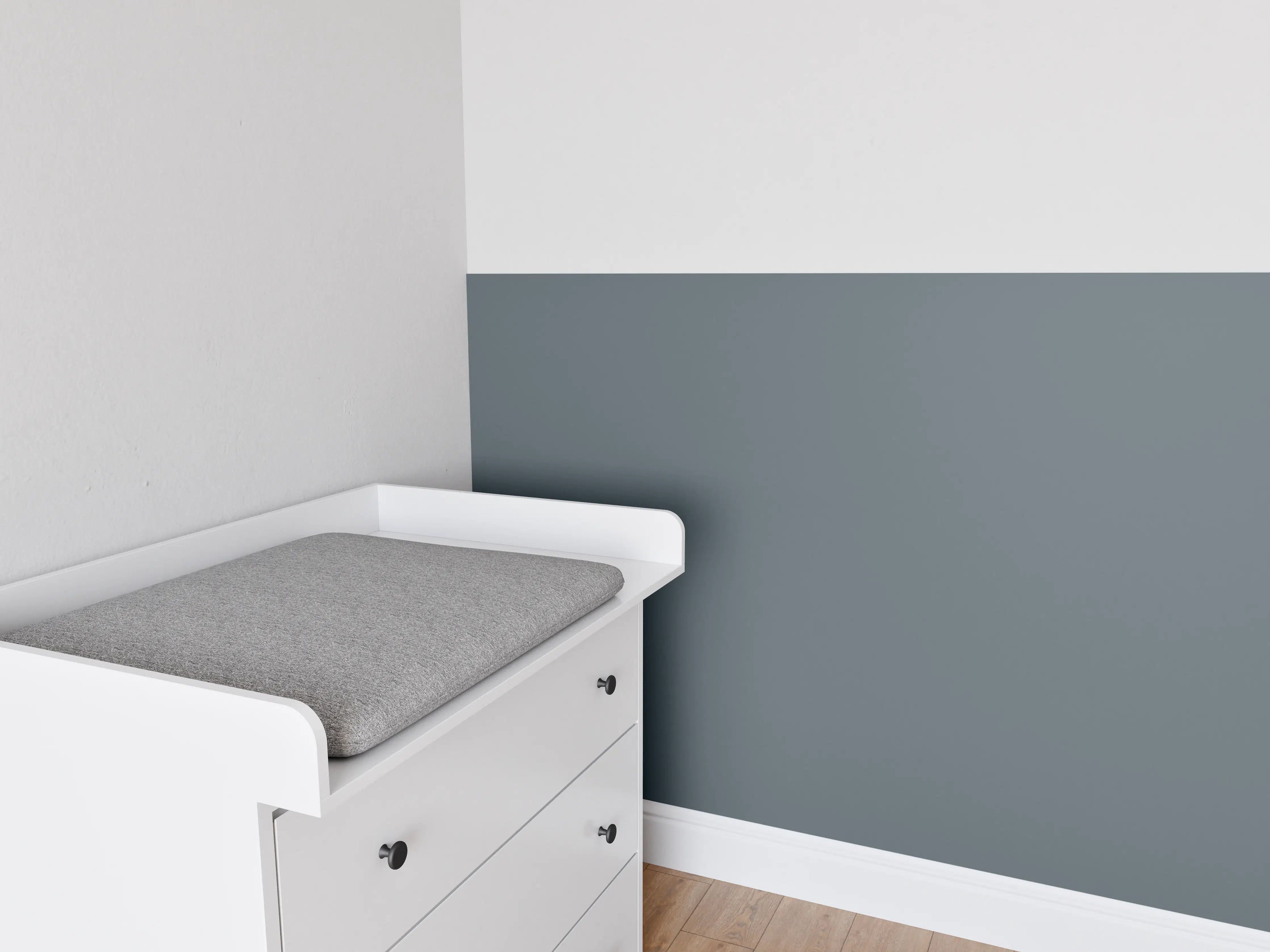 Babyzimmer Wandgestaltung - RAL 7031 (Blaugrau)