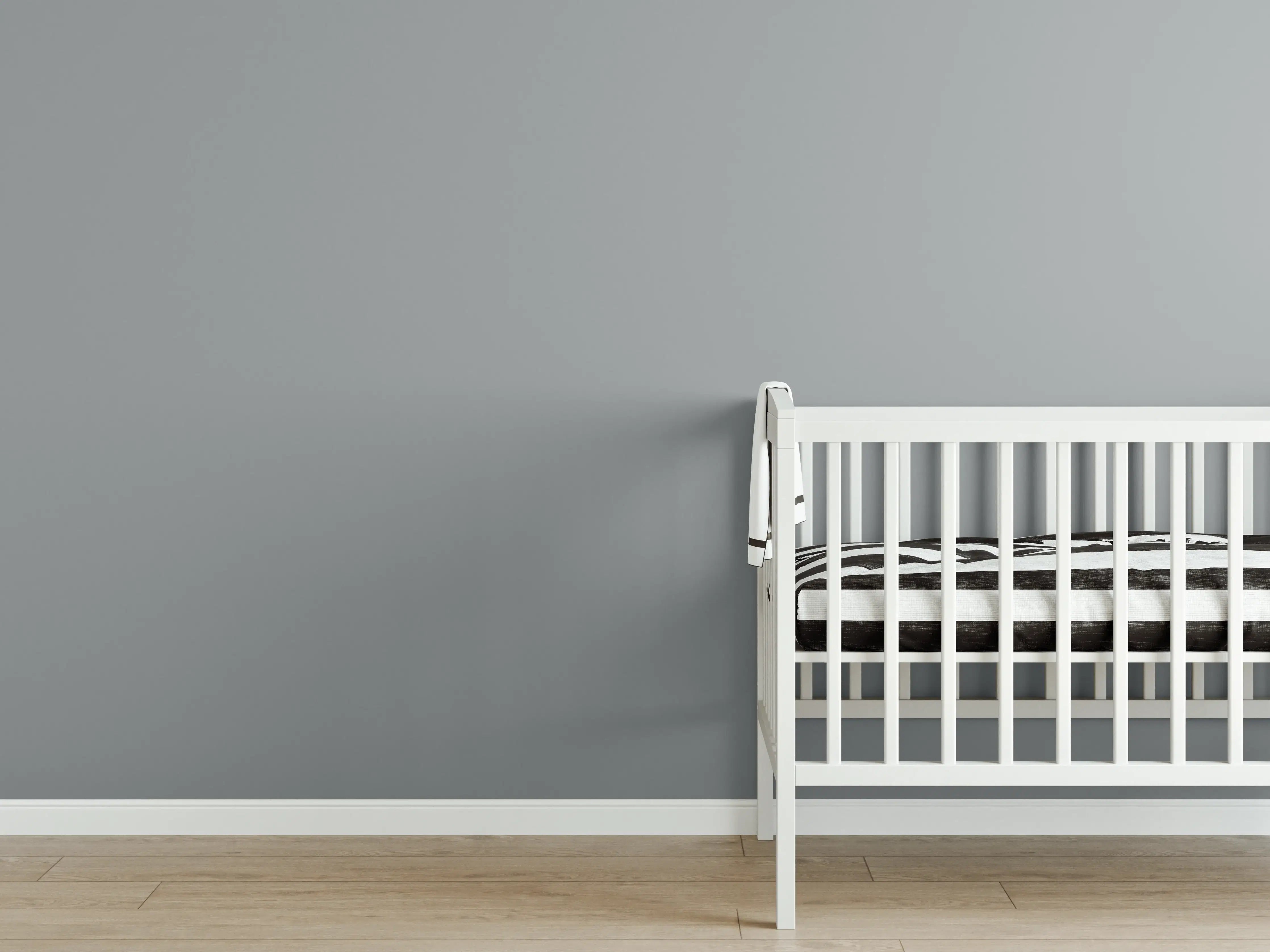 Babyzimmer Wandgestaltung - RAL 7042 Sandglut