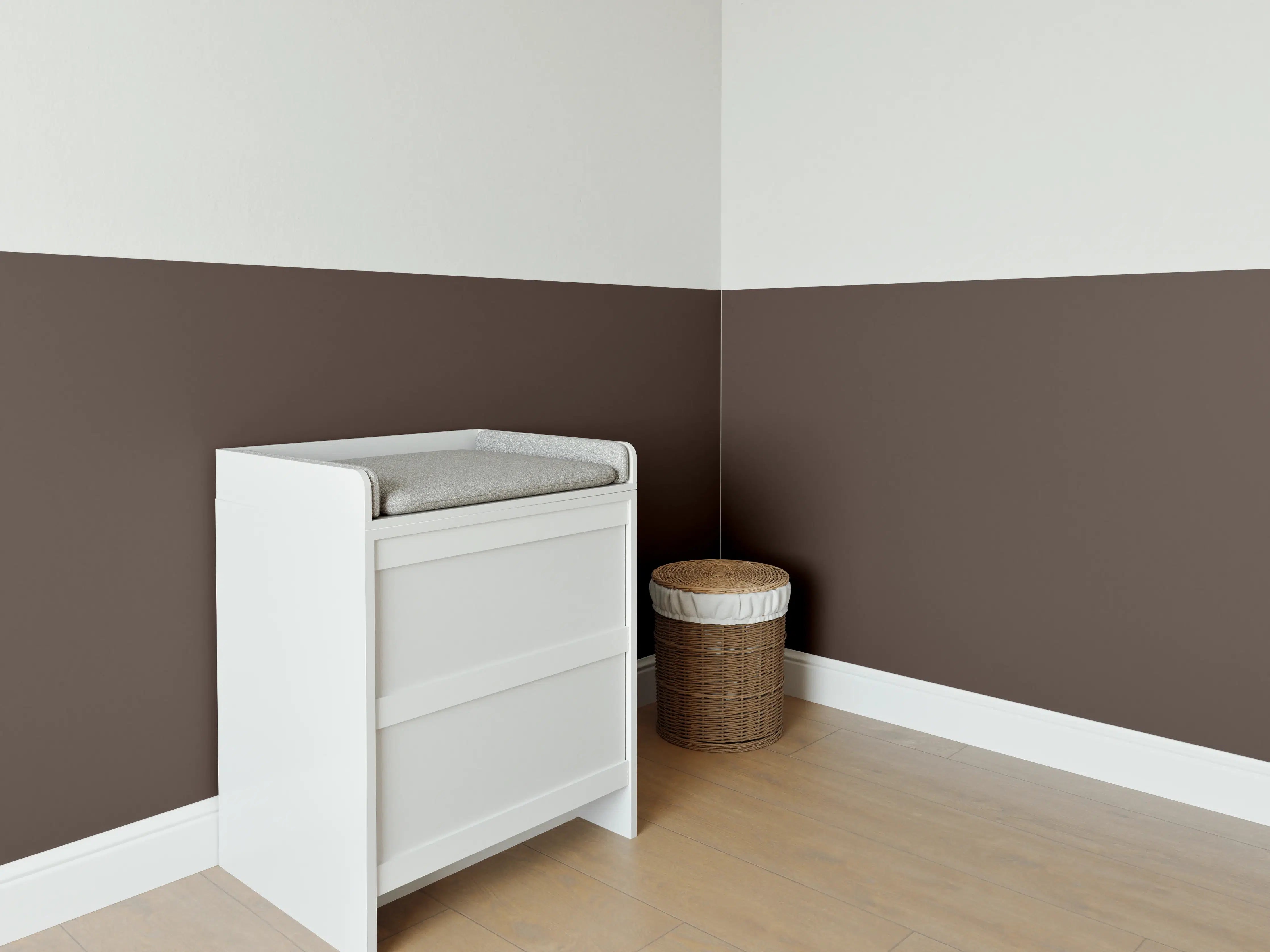 Babyzimmer Wandgestaltung - RAL 8017 (Schokoladenbraun)