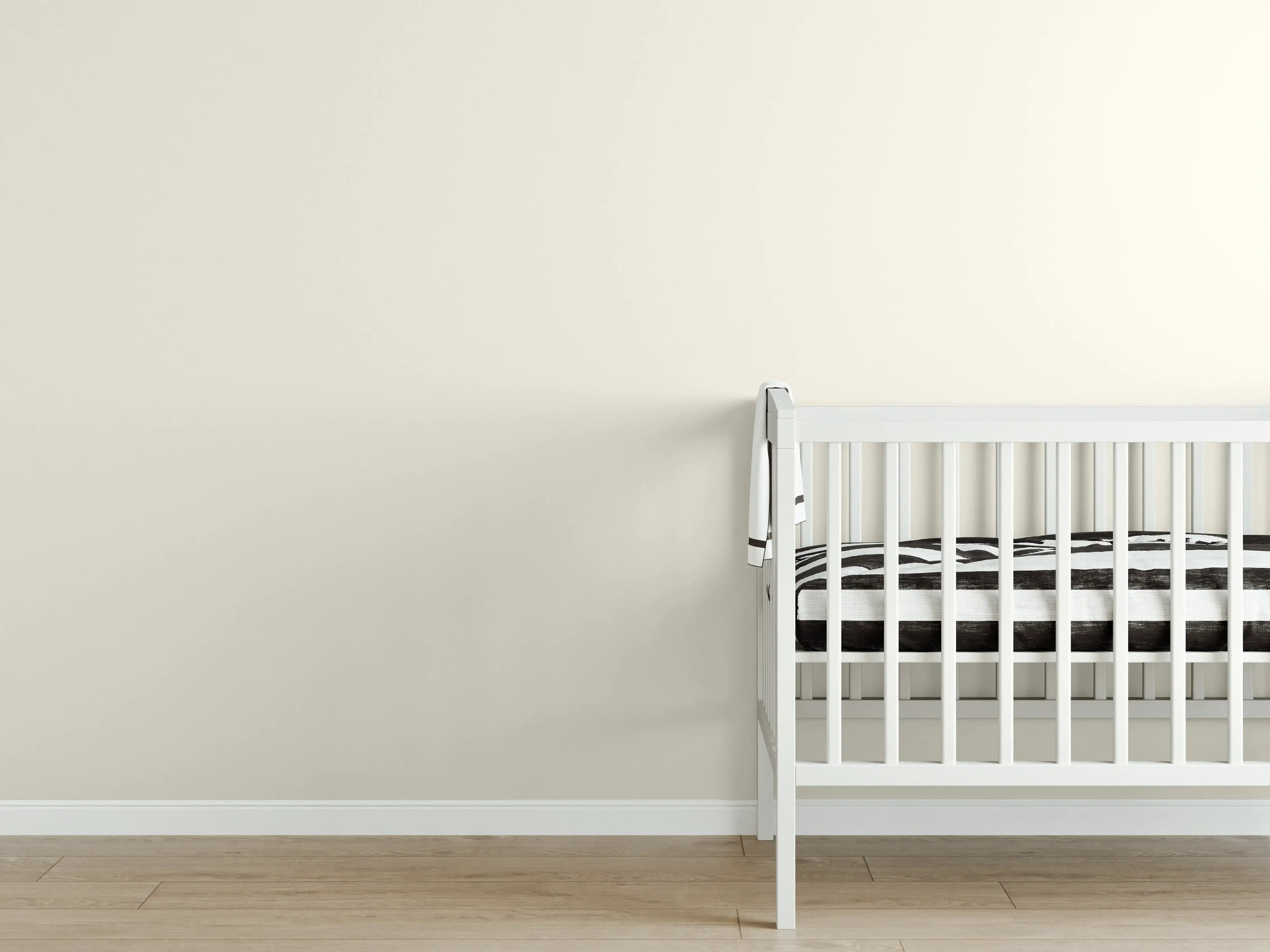 Babyzimmer Wandgestaltung - RAL 9001 (Creme)