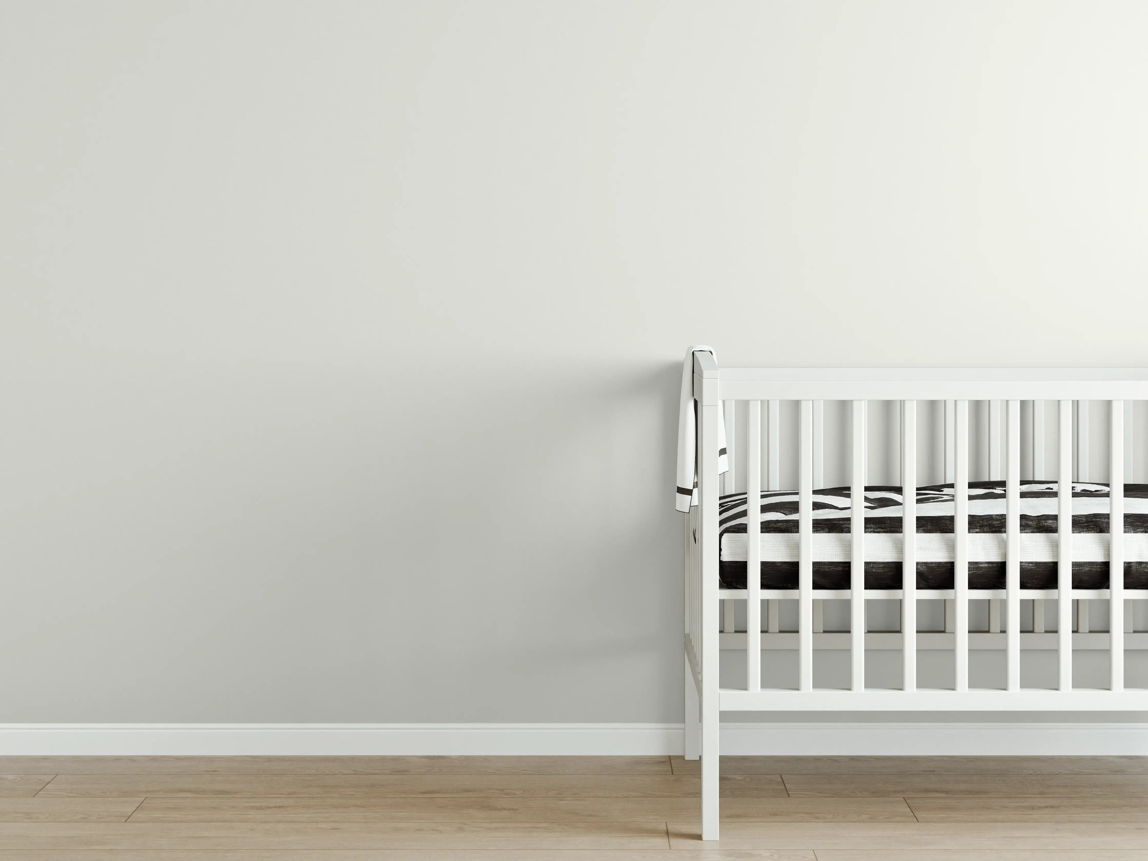Babyzimmer Wandgestaltung - RAL 9002 (Grauweiß)