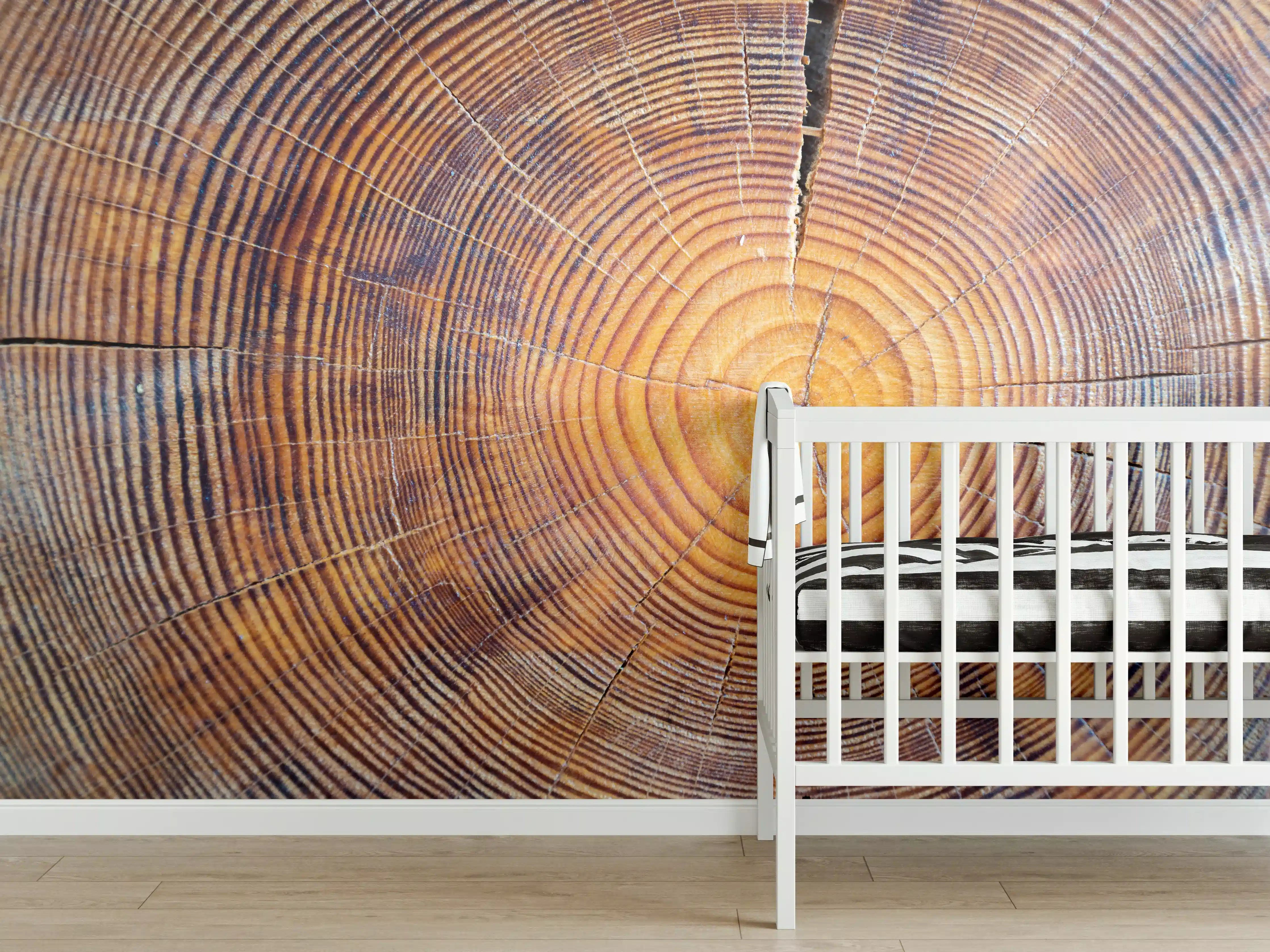 Babyzimmer Wandgestaltung - Rissiger Holzstumpf