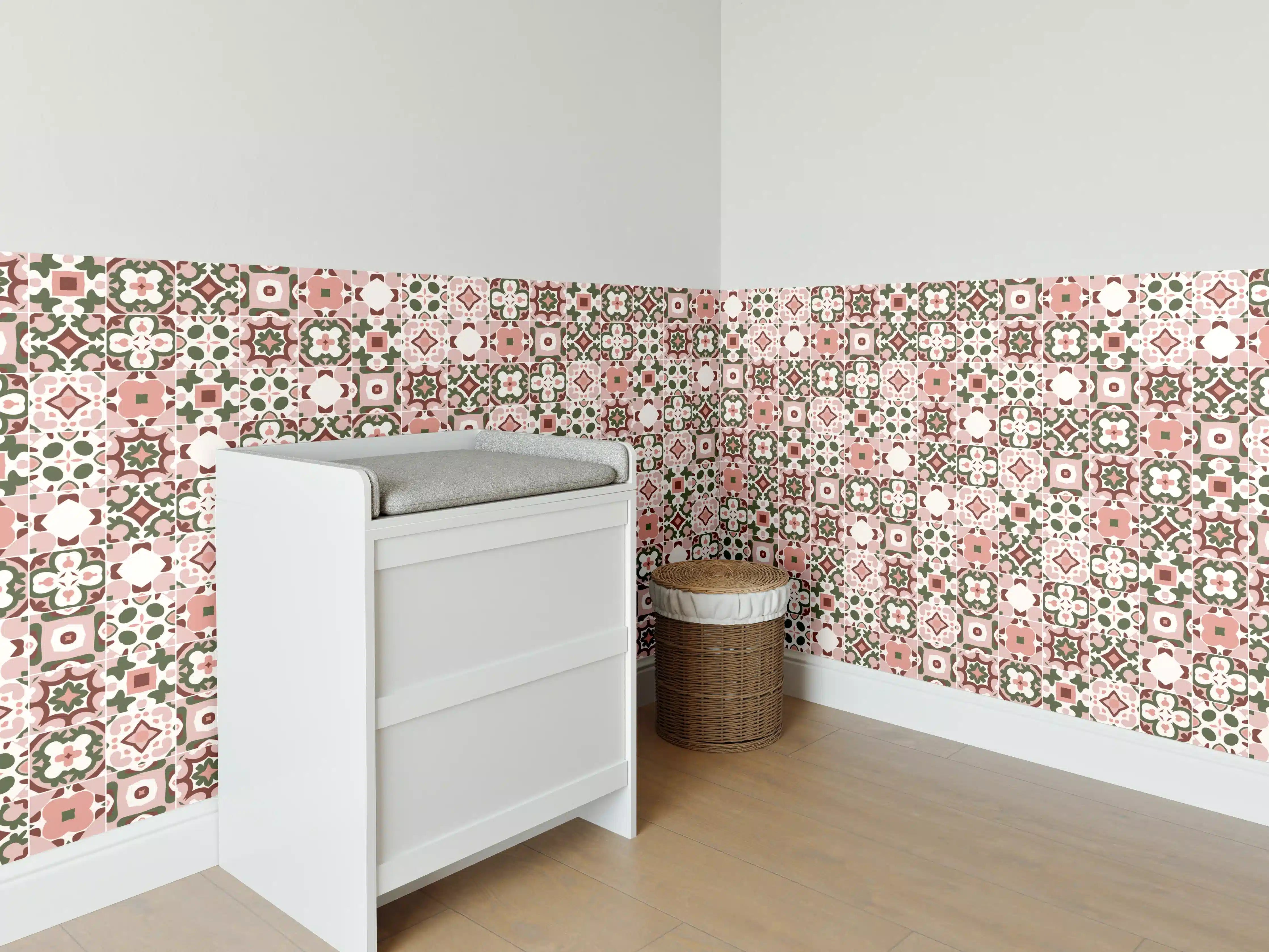 Babyzimmer Wandgestaltung - Rosé-Goldenes Mosaikmuster
