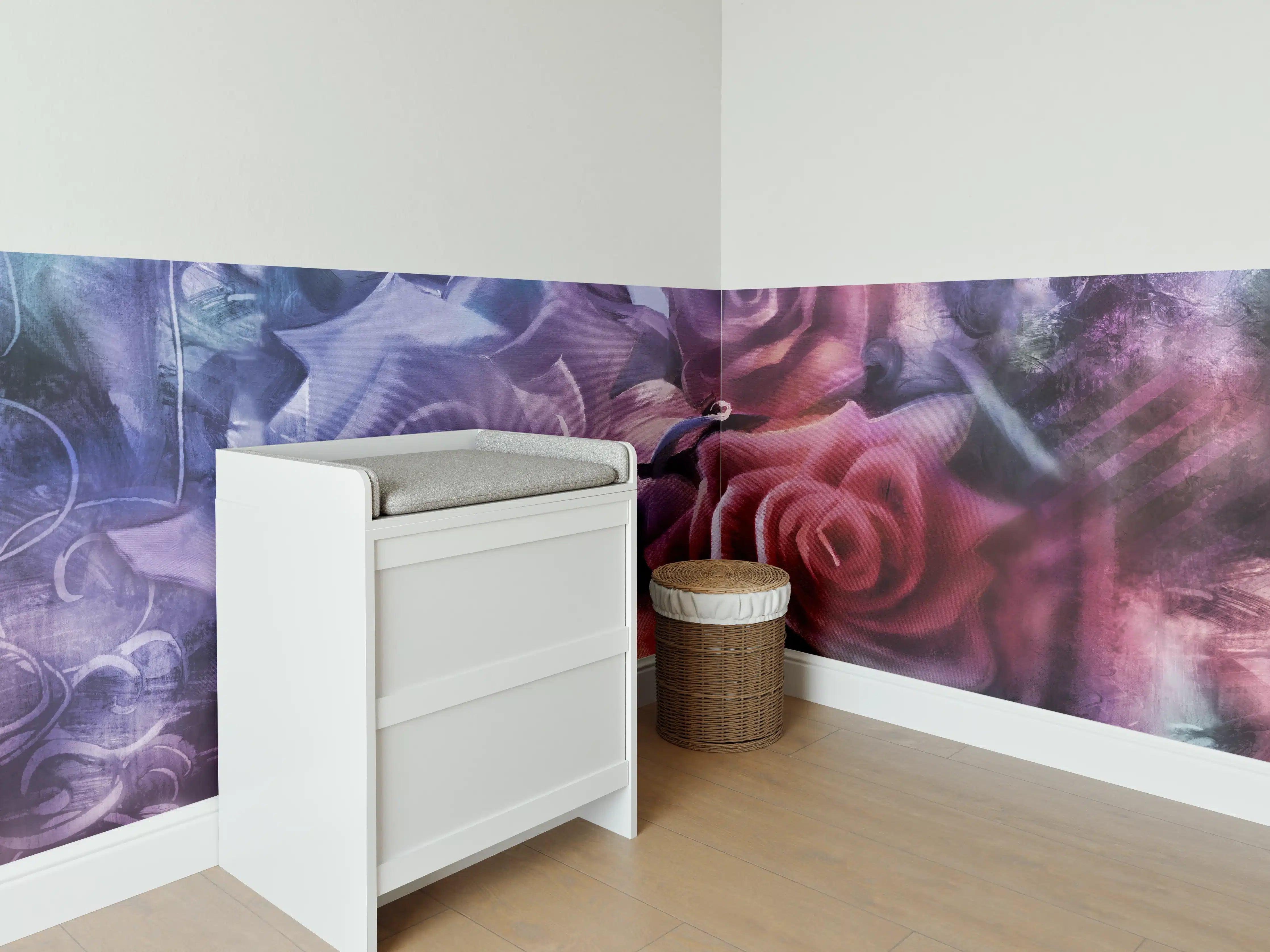 Babyzimmer Wandgestaltung - Rosenmalerei