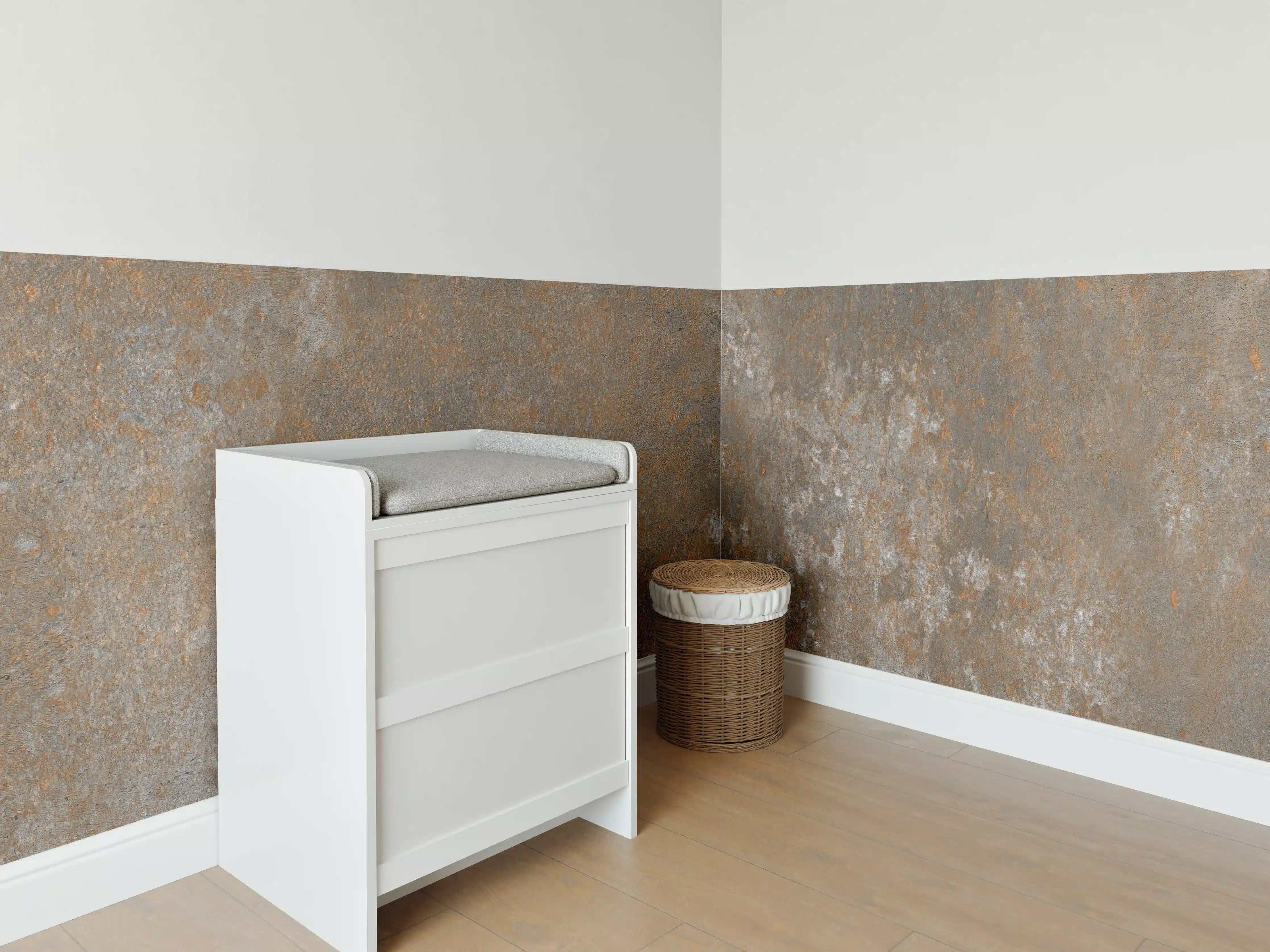 Babyzimmer Wandgestaltung - Rostiger Naturstein