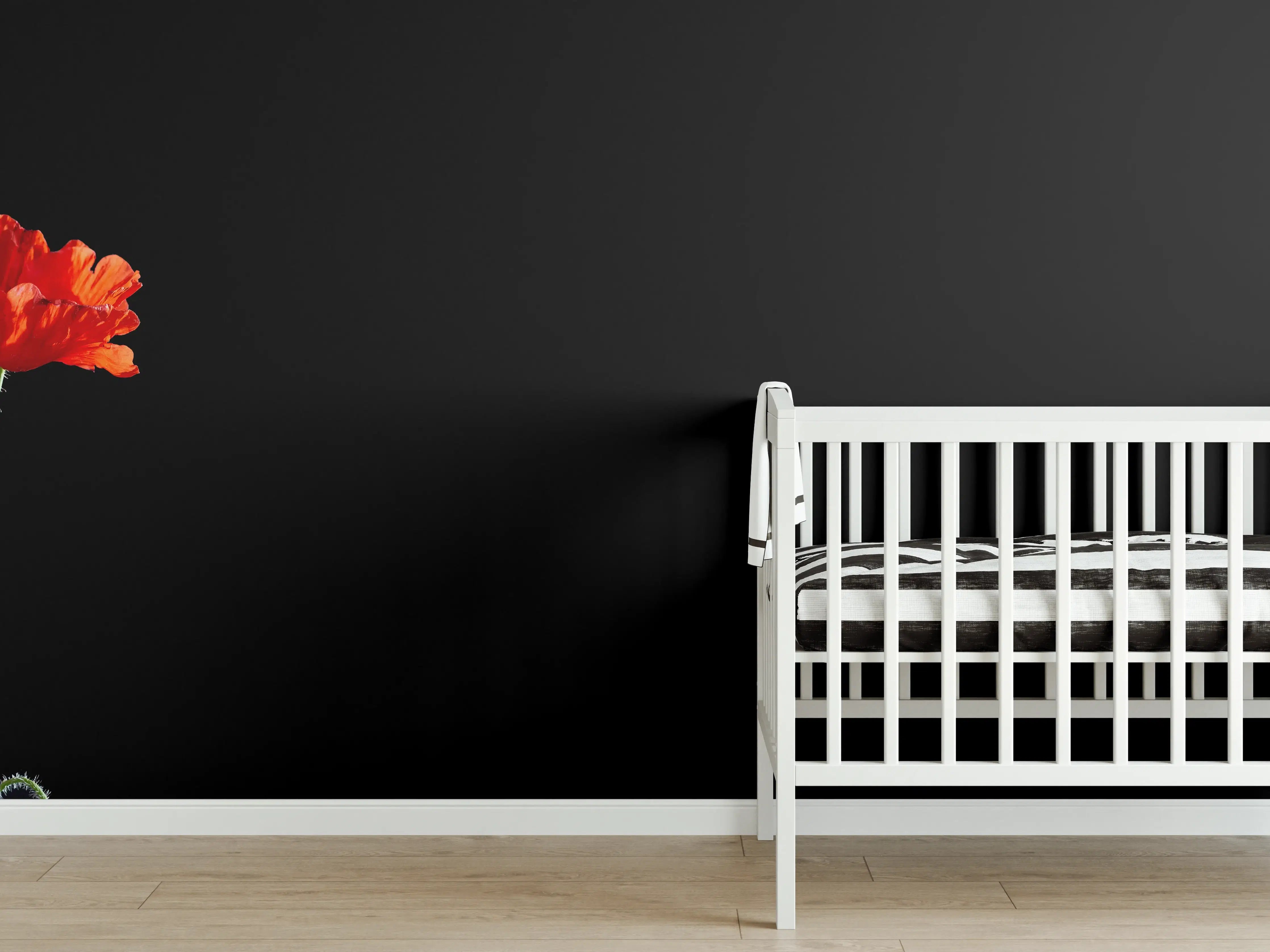 Babyzimmer Wandgestaltung - Rote Mohnblumen auf Schwarz