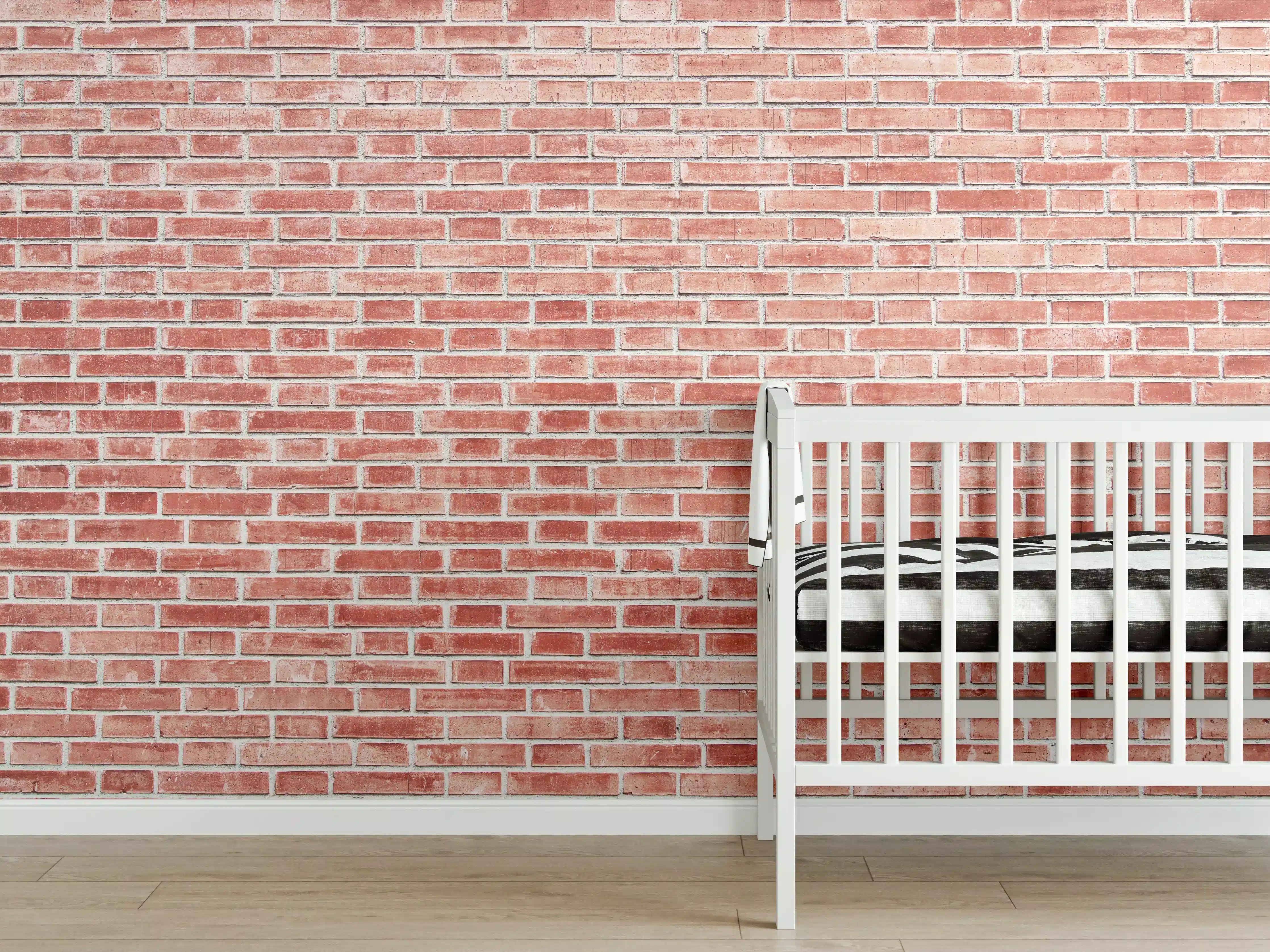 Babyzimmer Wandgestaltung - Rote rissige Backsteinmauertextur
