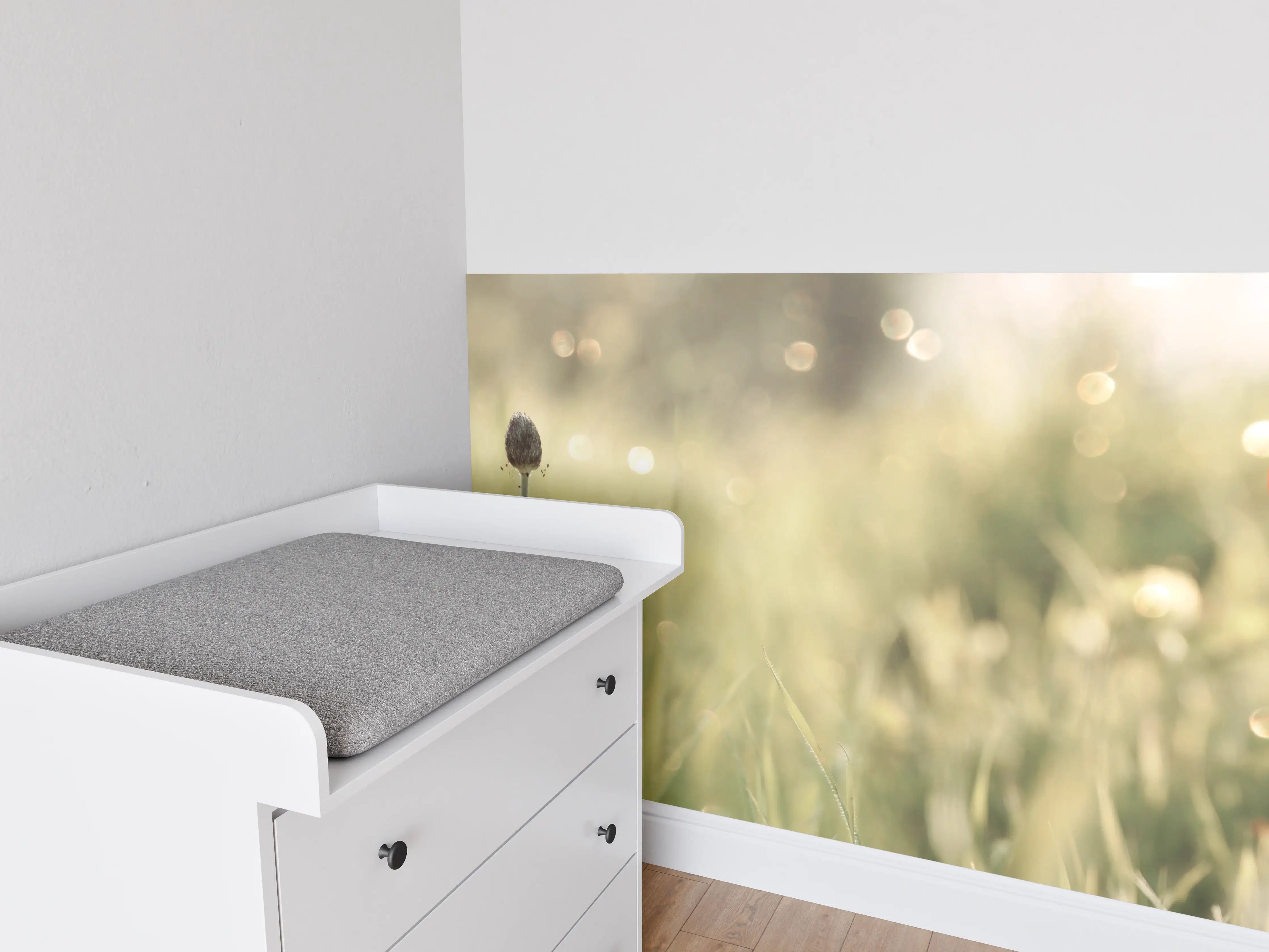 Babyzimmer Wandgestaltung - Roter Mohn auf Wiese
