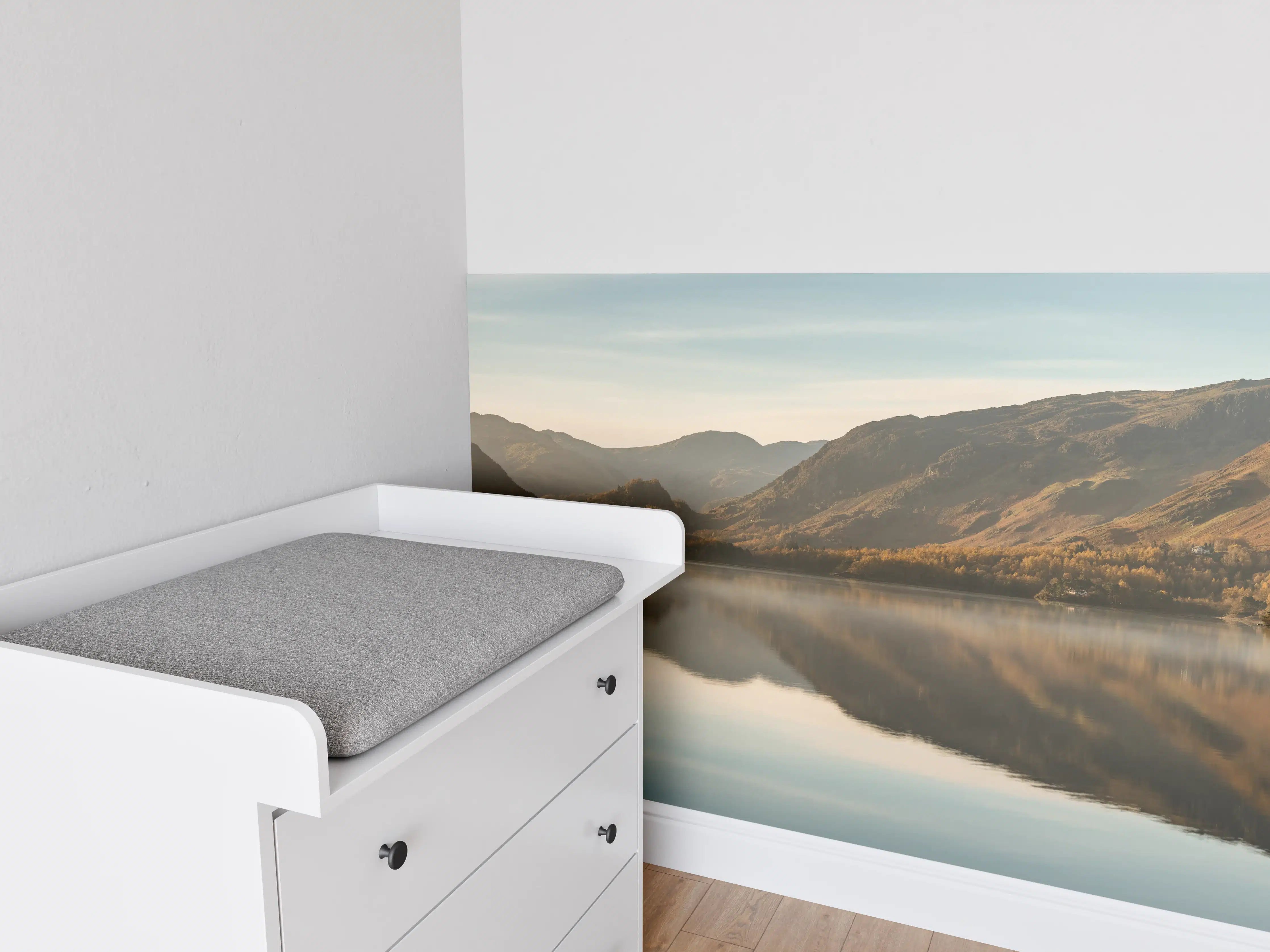 Babyzimmer Wandgestaltung - Ruhige Reflexionen im stillen Derwentwater