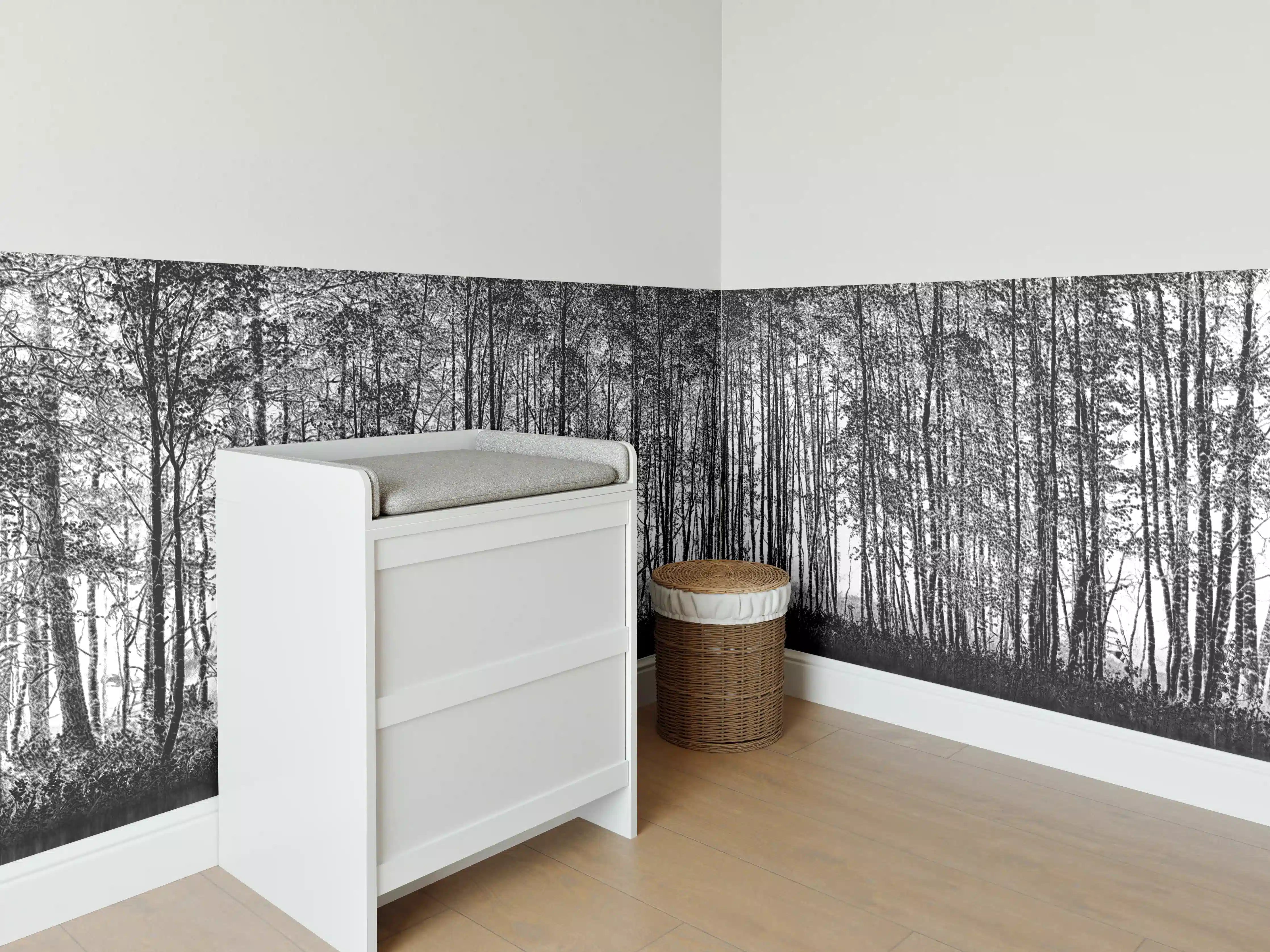 Babyzimmer Wandgestaltung - Ruhiger Wald - Wasser Reflektion 