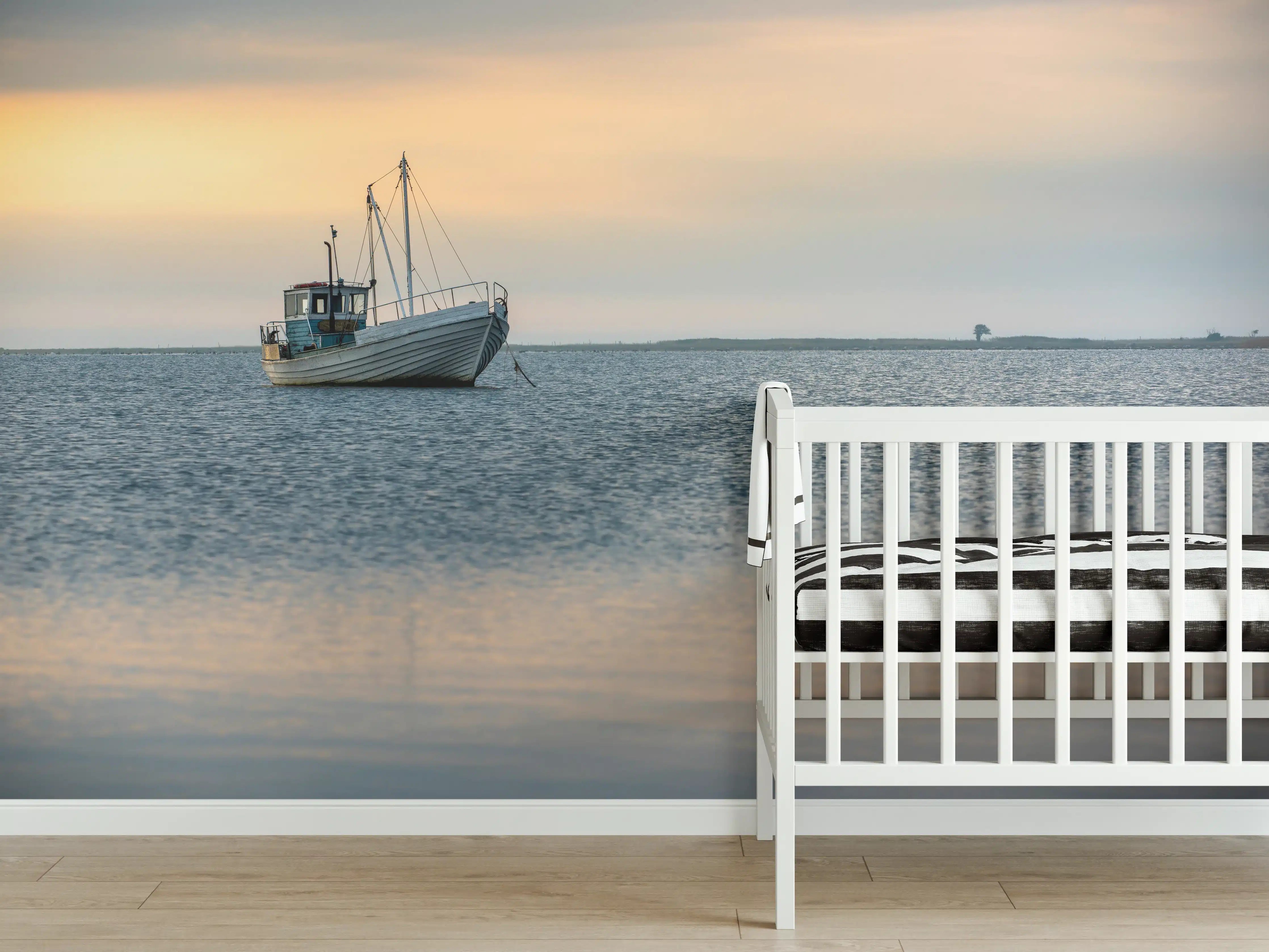 Babyzimmer Wandgestaltung - Ruhiges Boot auf dem Wasser