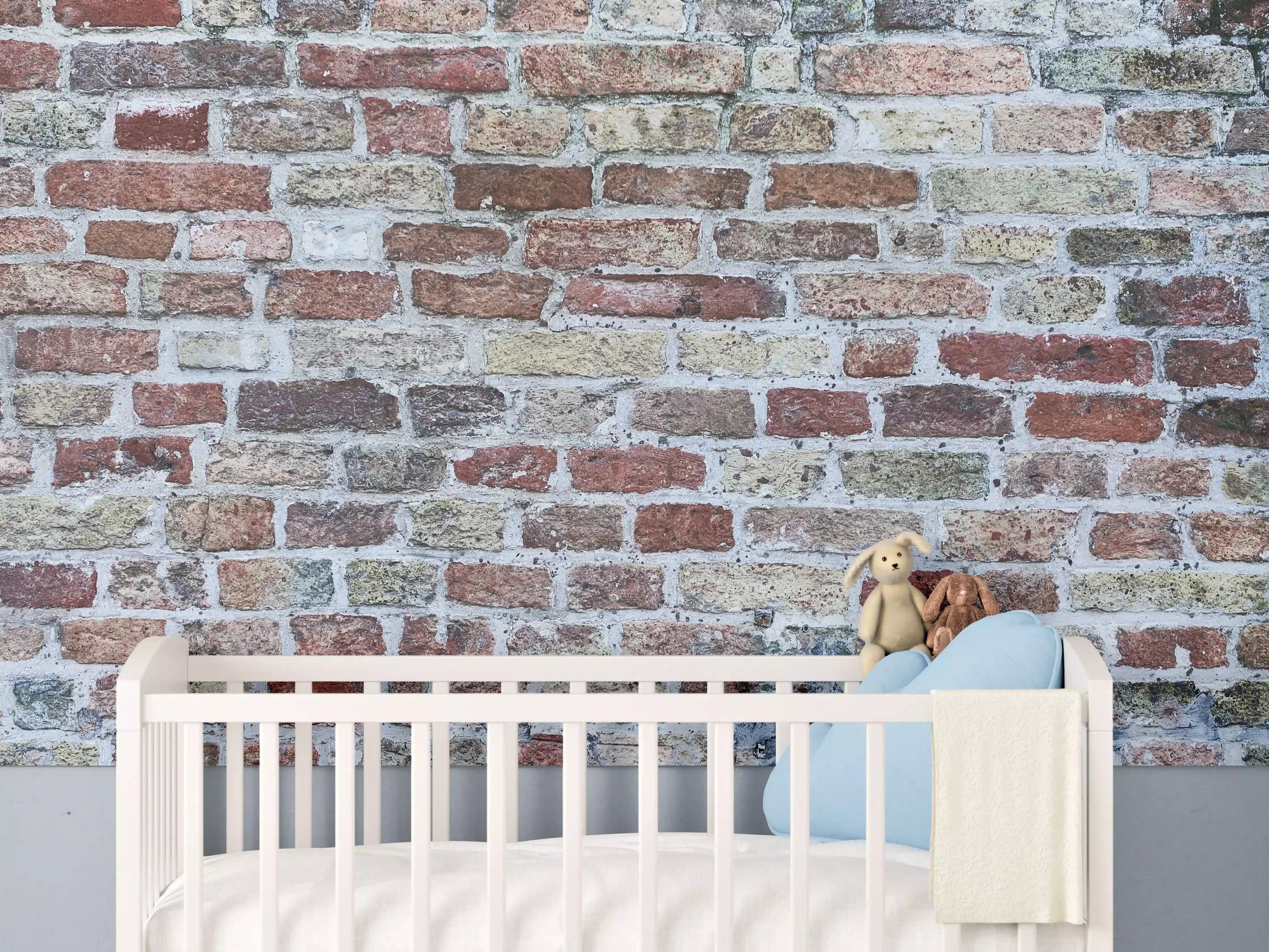 Babyzimmer Wandgestaltung - Rustikale Backsteinwand mit natürlicher Patina