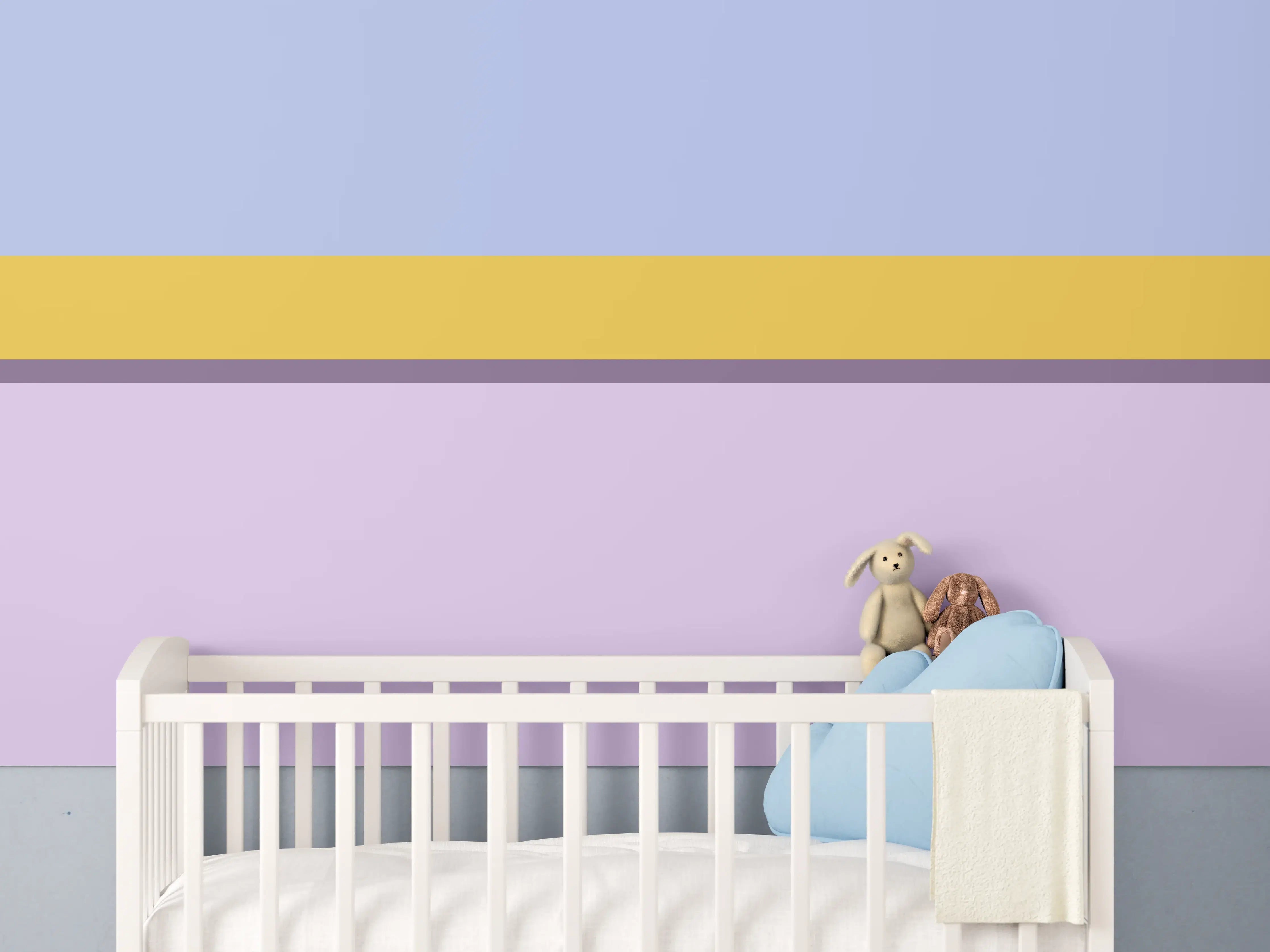 Babyzimmer Wandgestaltung - Sanfte Pastellstreifen in Blau, Gelb und Lila