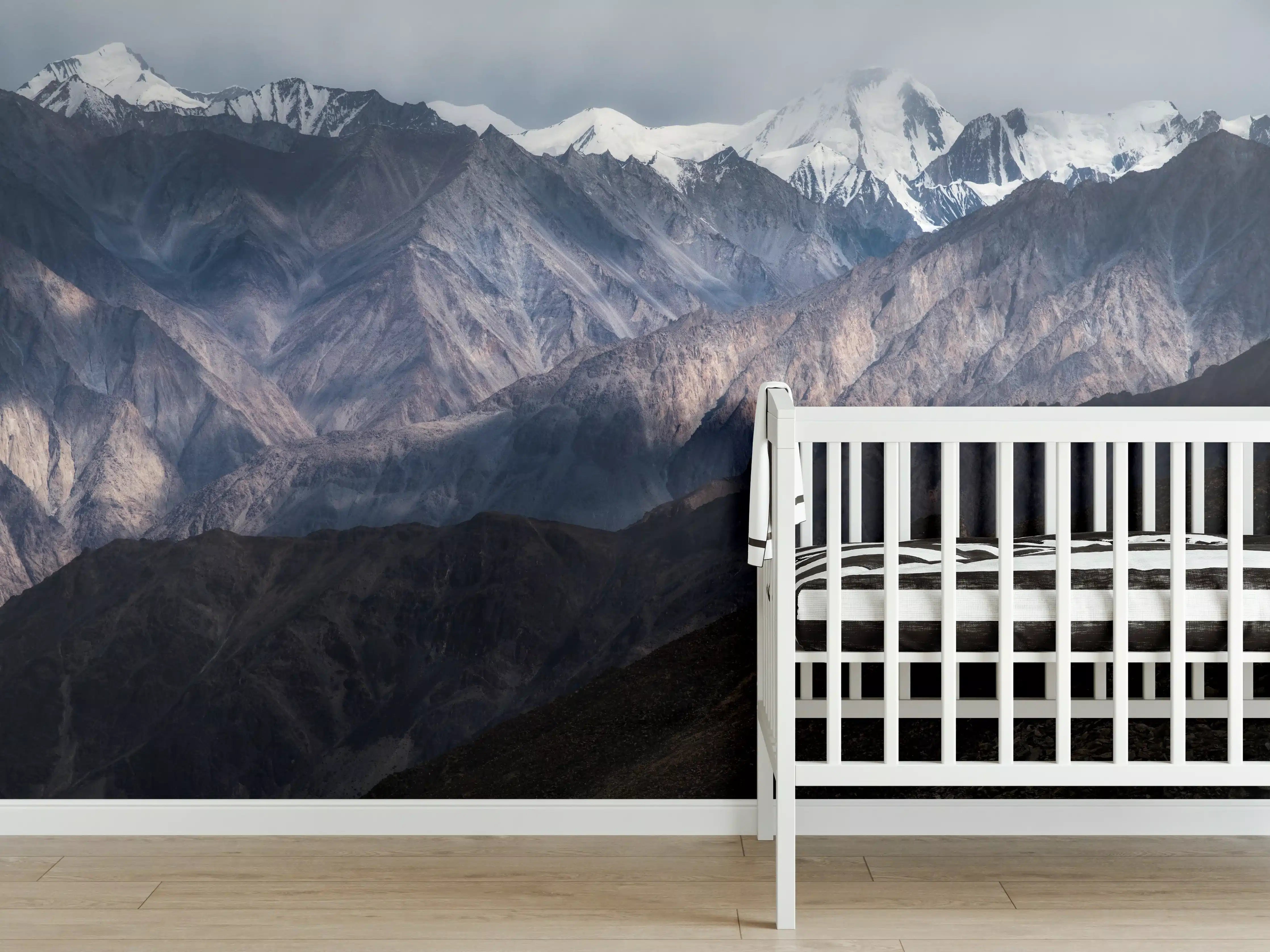 Babyzimmer Wandgestaltung - Schneebedeckte Bergspitzen Panorama