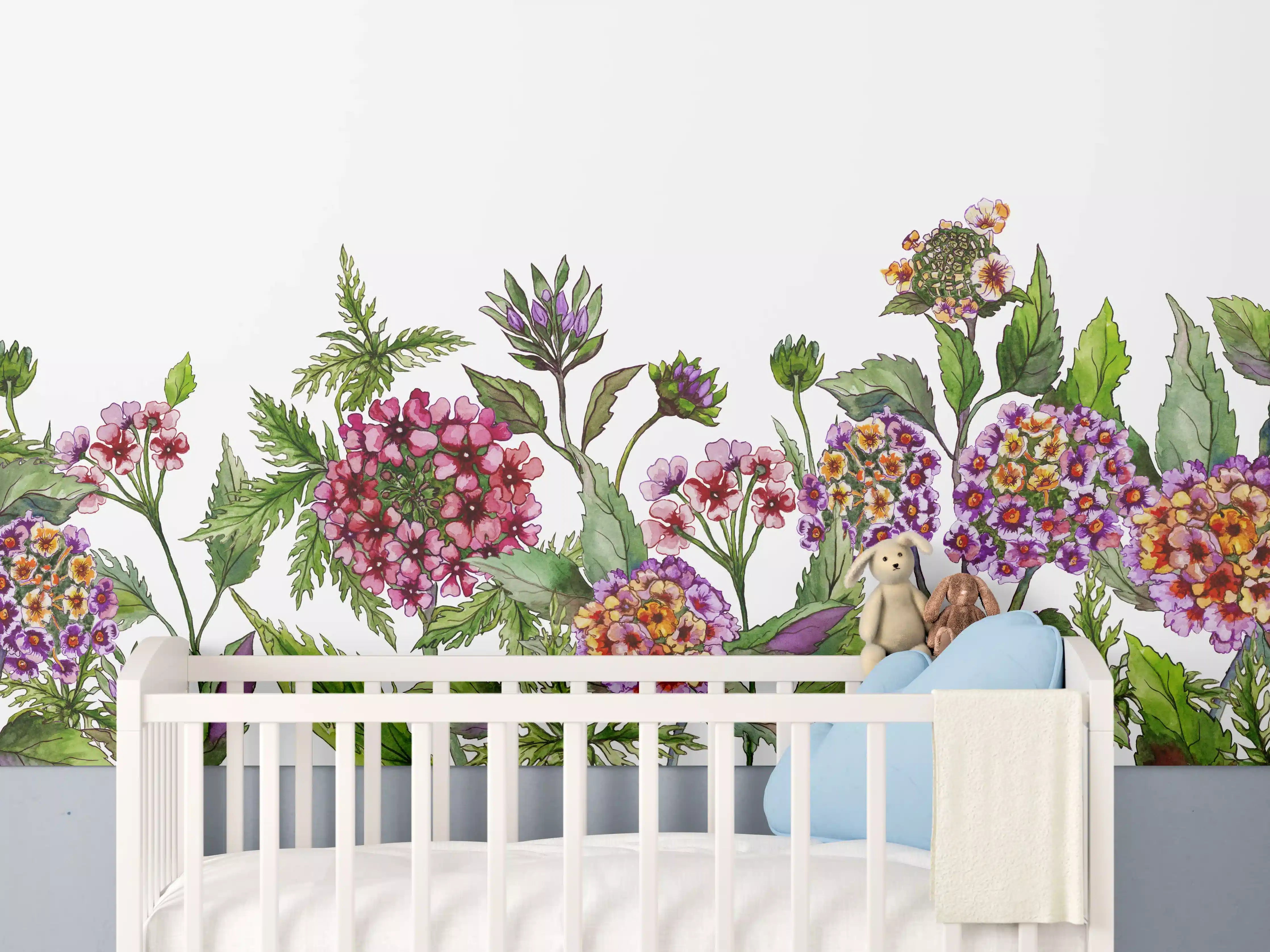 Babyzimmer Wandgestaltung - Schöne Lantana-Blüten mit grünem Blätter