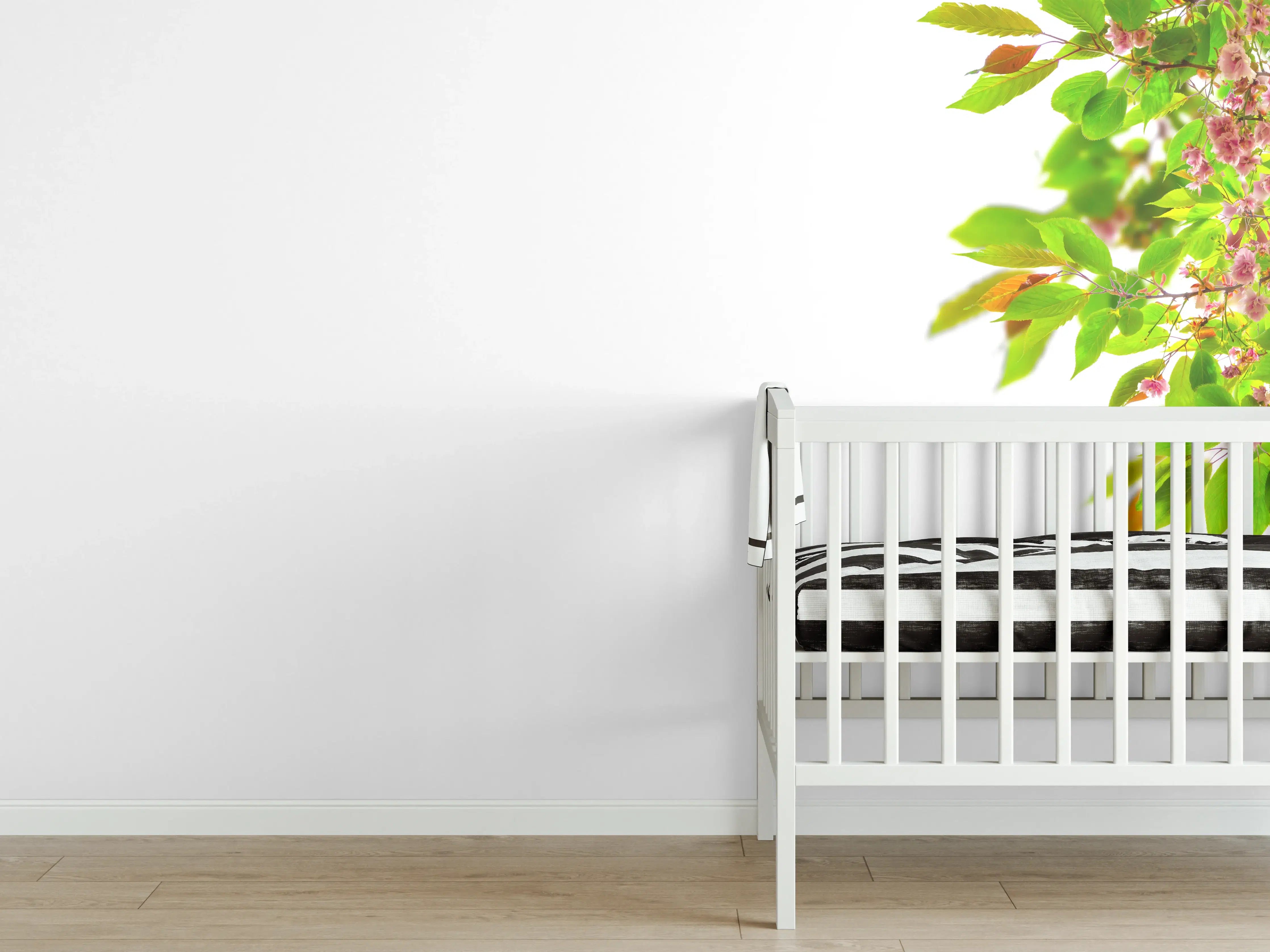 Babyzimmer Wandgestaltung - Schöner Kirschblütenast