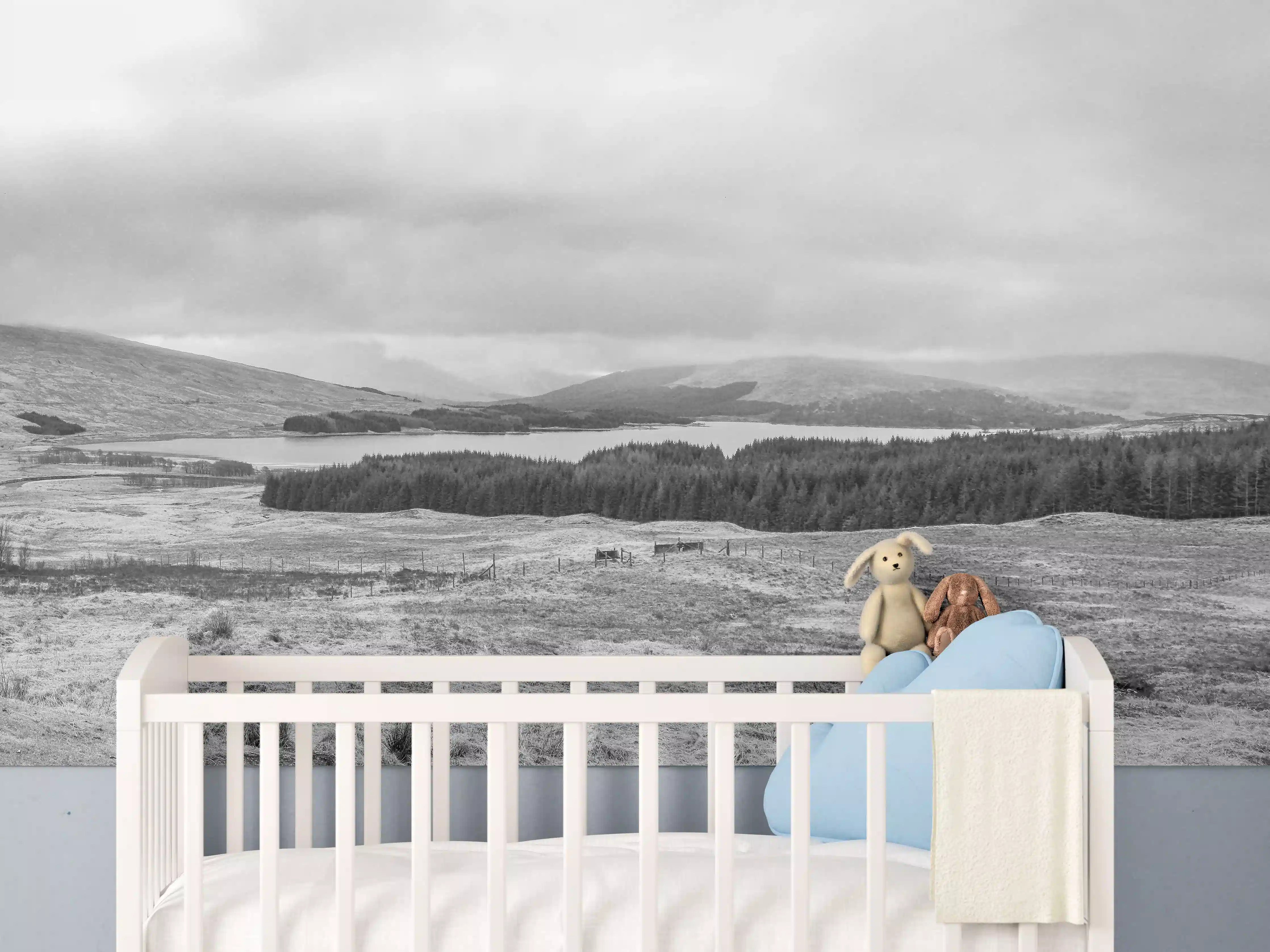Babyzimmer Wandgestaltung - Schottische Highlands Panorama BW