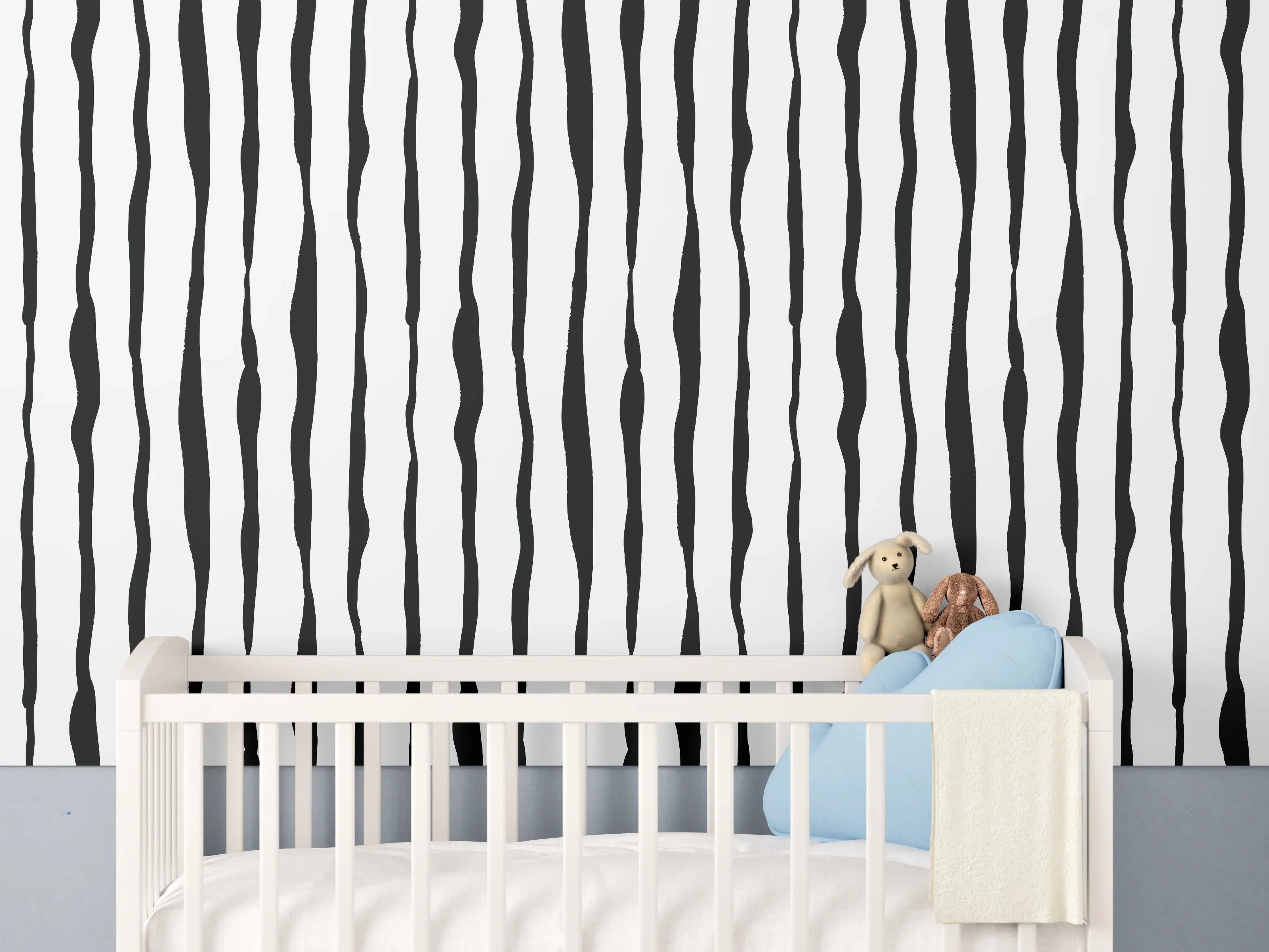 Babyzimmer Wandgestaltung - Schwarz-Weiß Streifenmuster