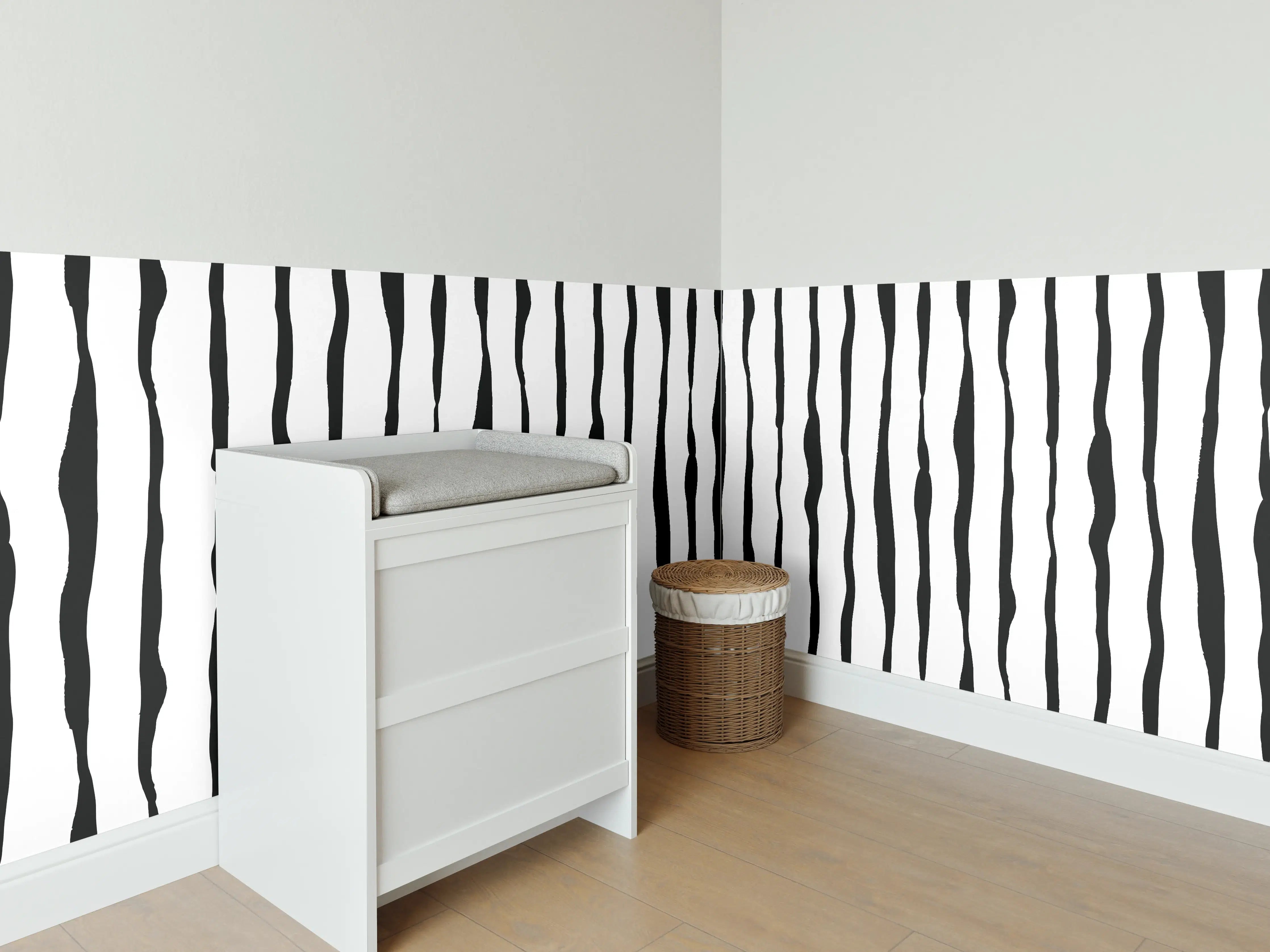 Babyzimmer Wandgestaltung - Schwarz-Weiß Streifenmuster