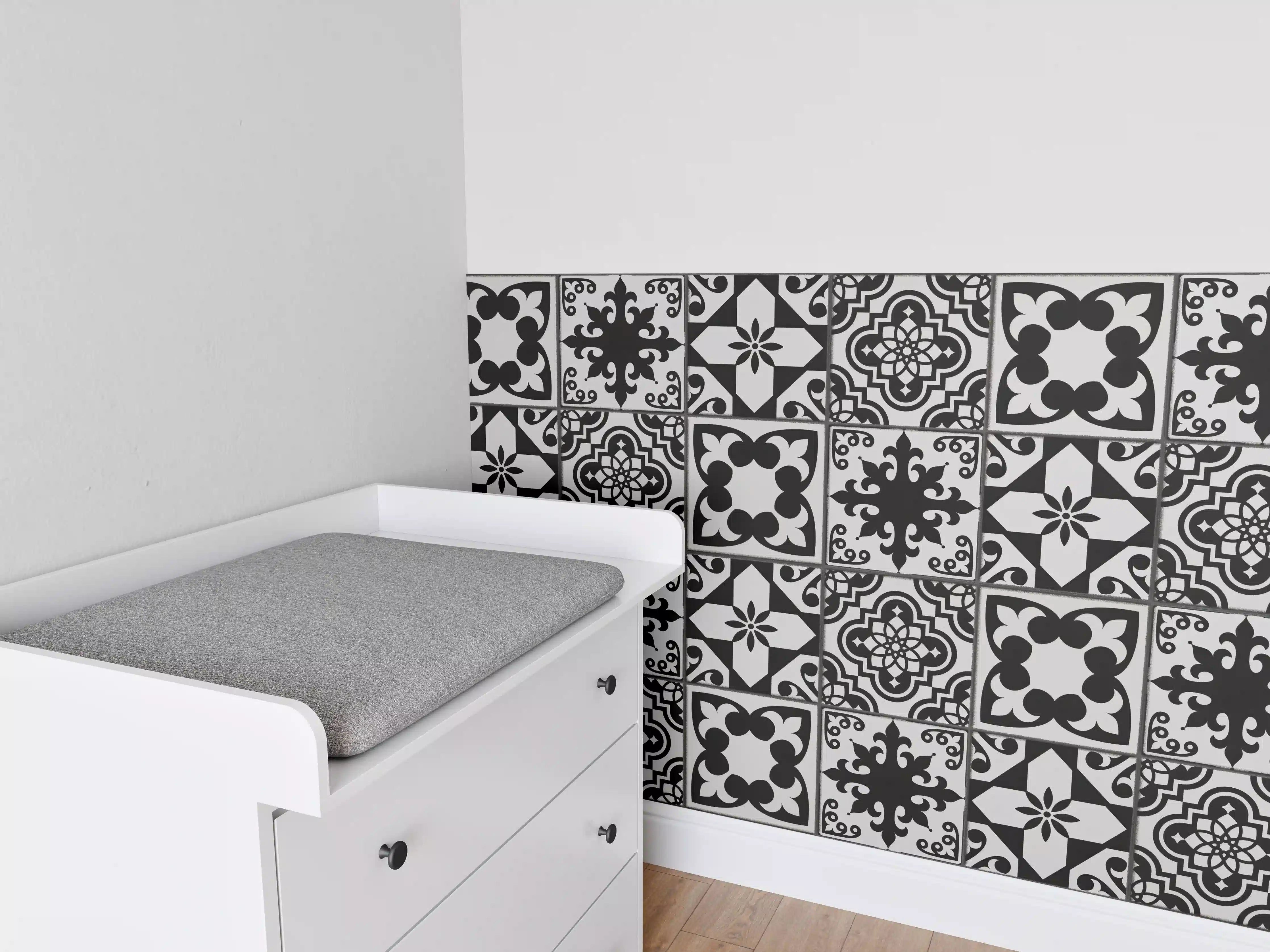Babyzimmer Wandgestaltung - Schwarz-grau Vintage Fliesen