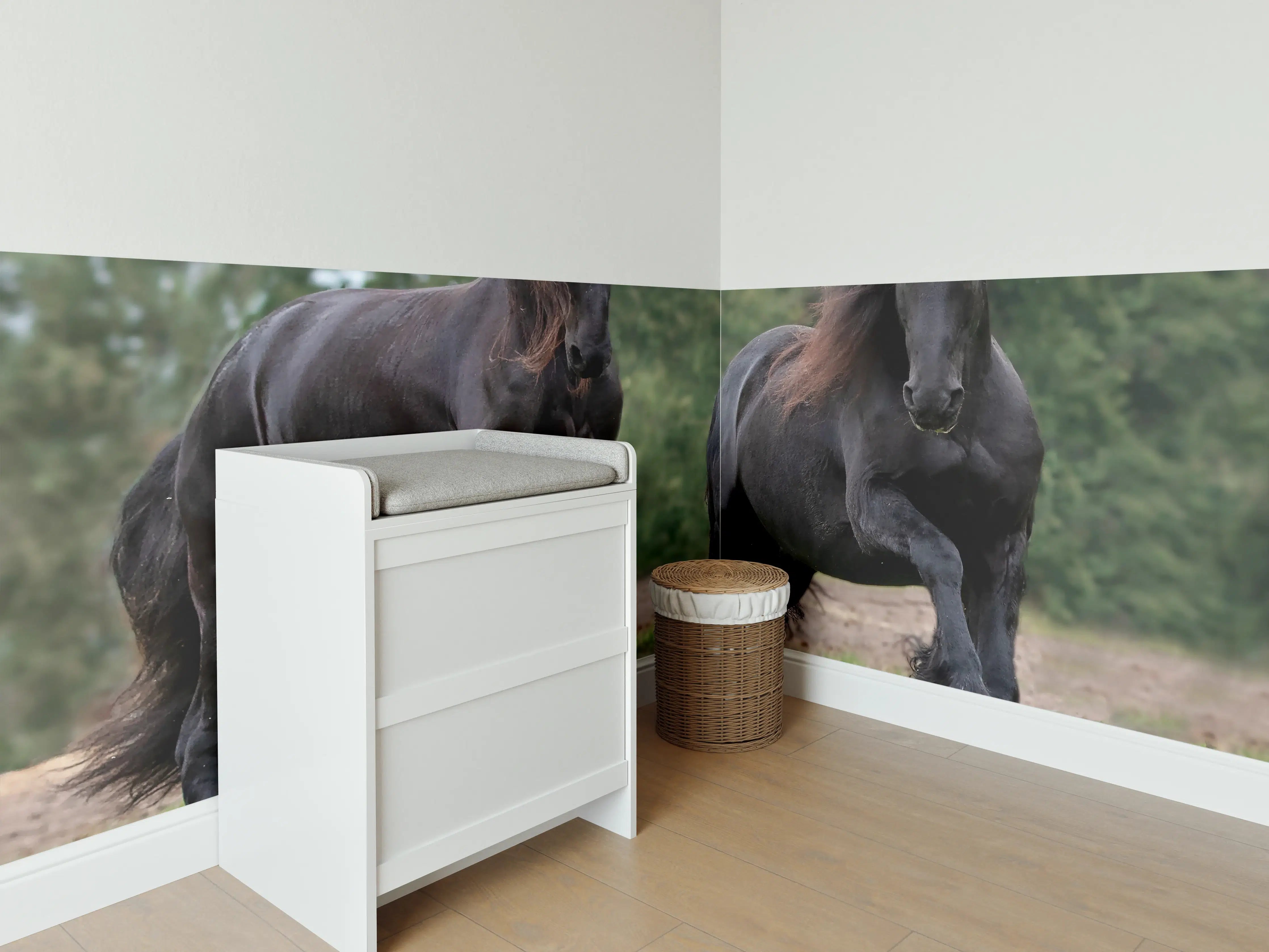 Babyzimmer Wandgestaltung - Schwarze prächtige Friesenpferde