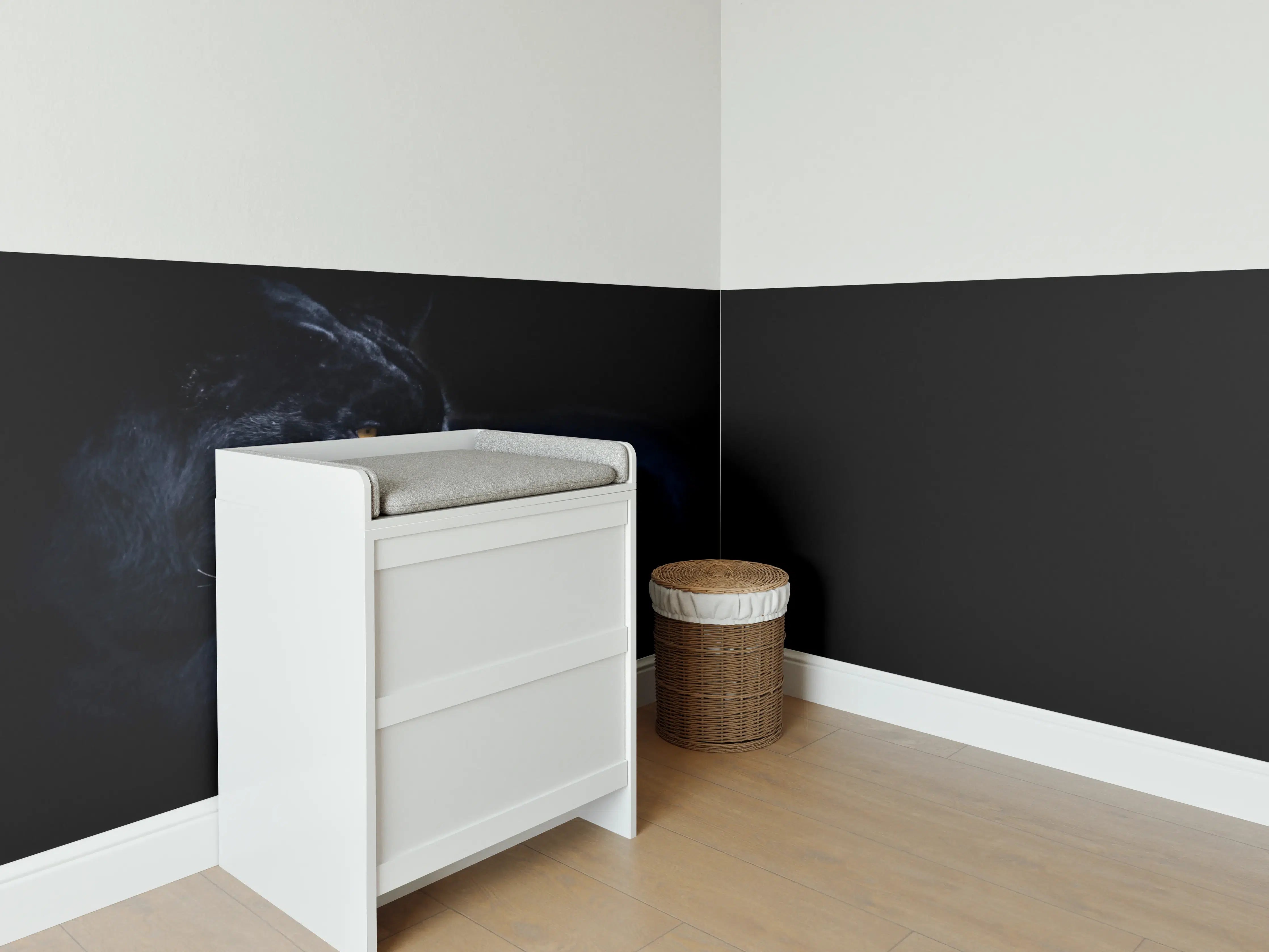 Babyzimmer Wandgestaltung - Schwarzen Panther mit schwarzem Hintergrund