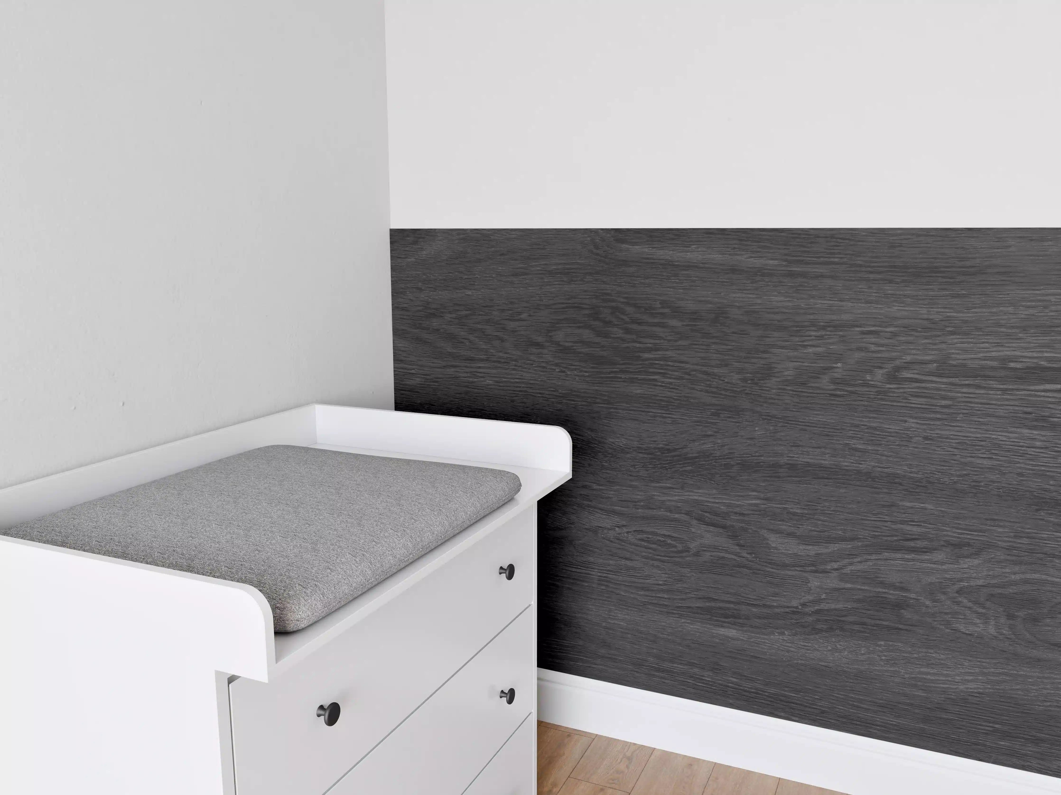 Babyzimmer Wandgestaltung - Schwarzes Holz Hintergrund