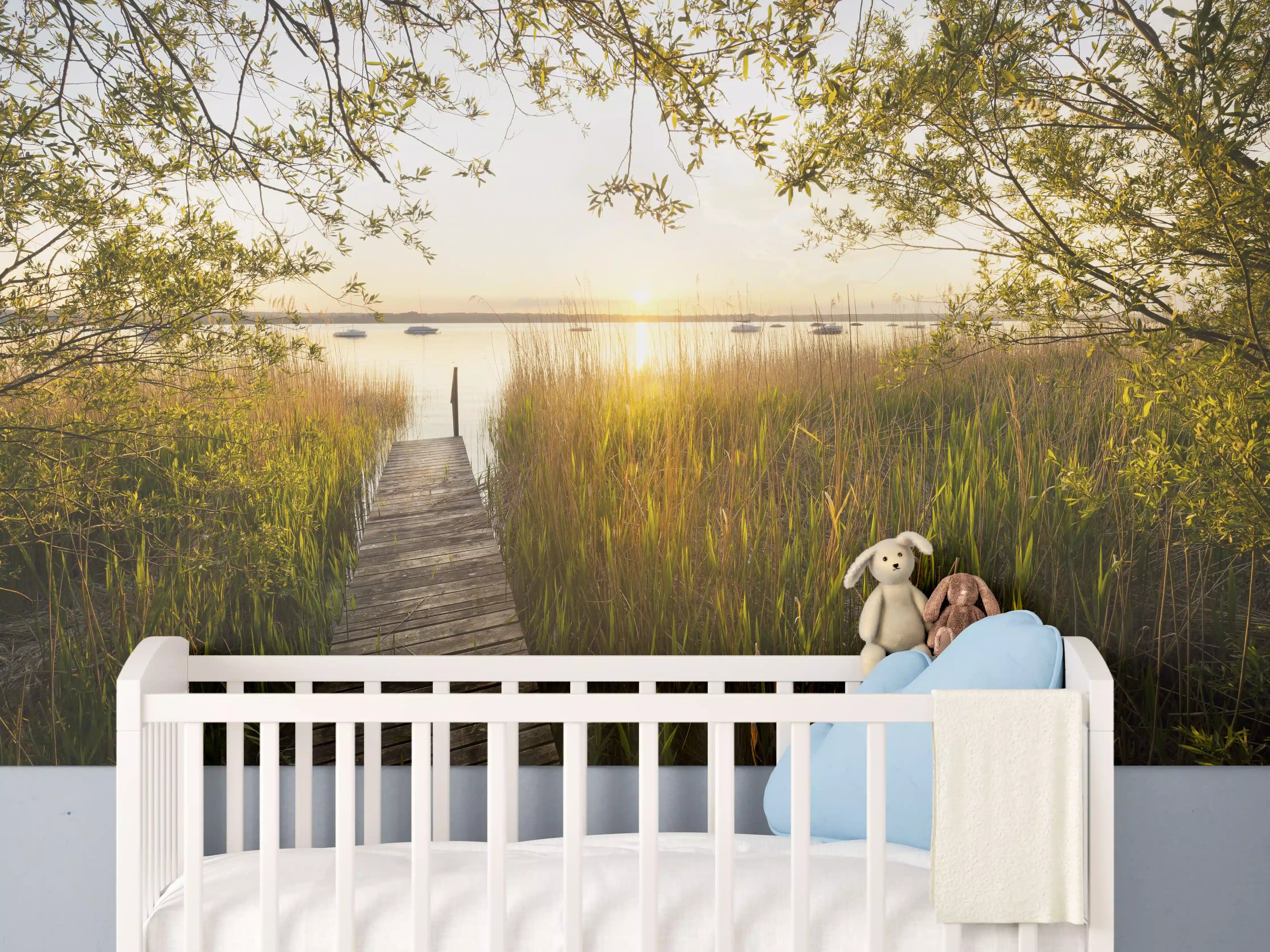 Babyzimmer Wandgestaltung - See in Bayern bei Sonnenuntergang