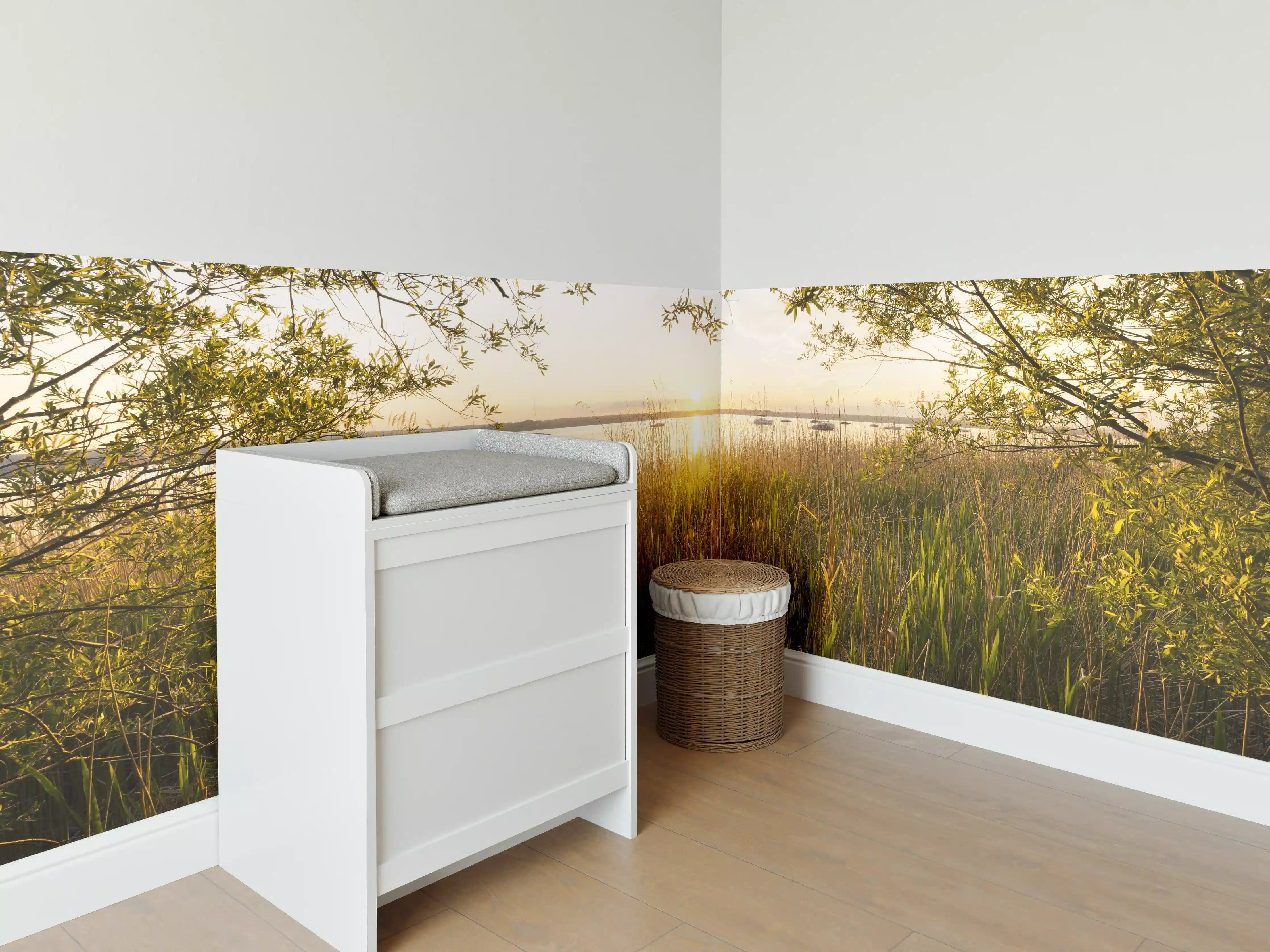 Babyzimmer Wandgestaltung - See in Bayern bei Sonnenuntergang