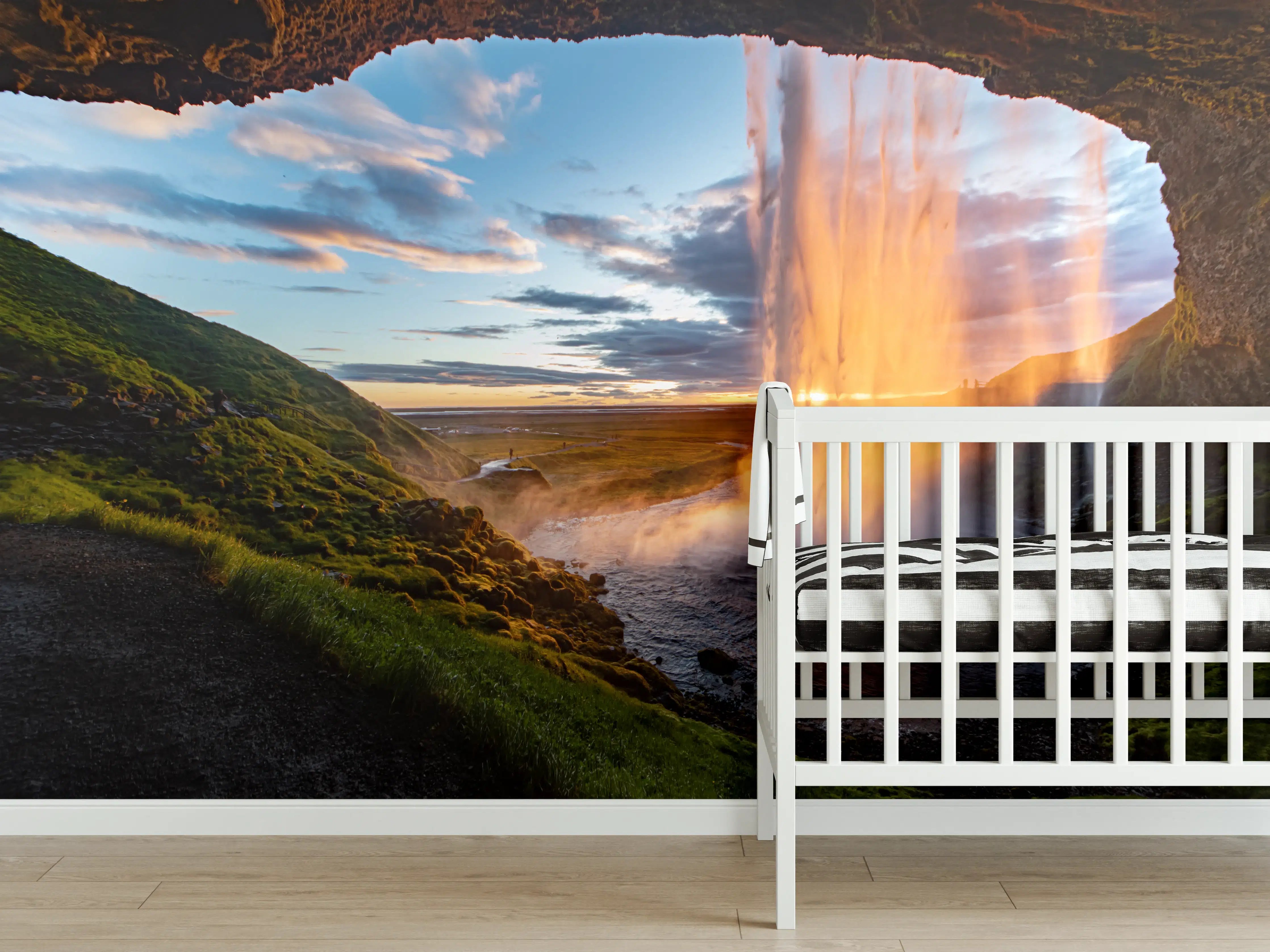 Babyzimmer Wandgestaltung - Seljalandsfoss Wasserfall in Island bei Sonnenuntergang
