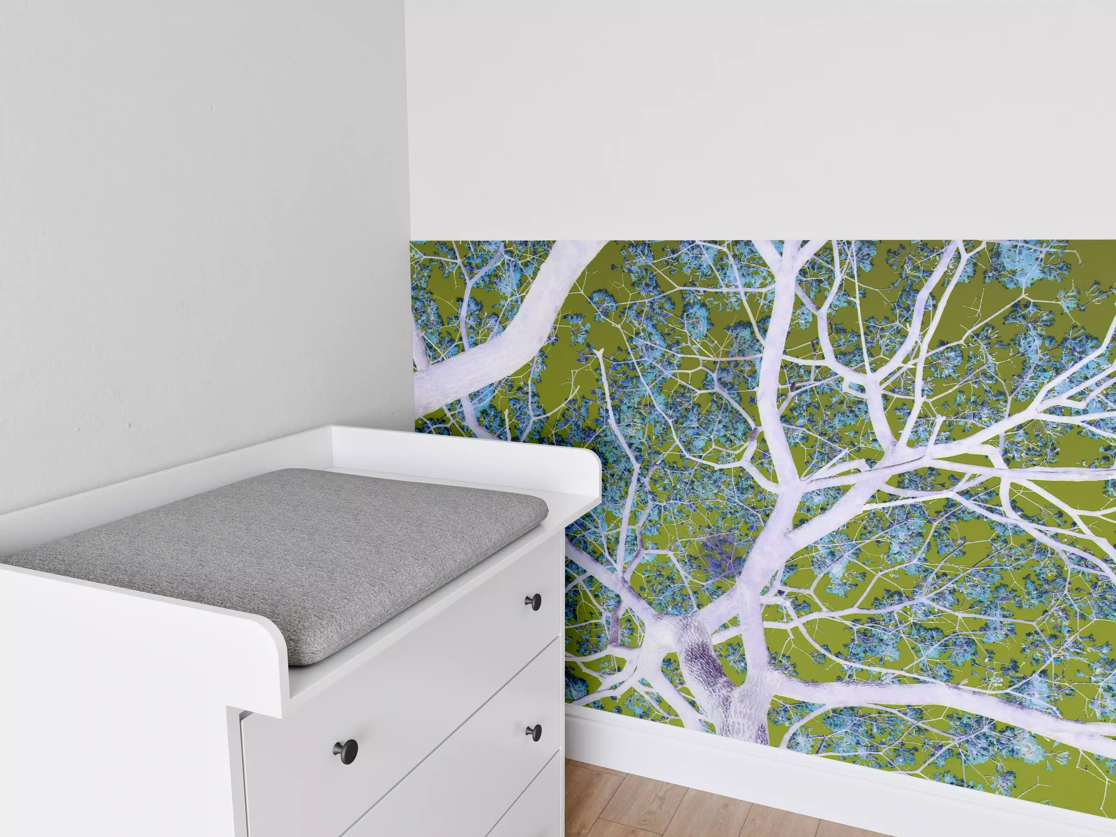 Babyzimmer Wandgestaltung - Silbernes Blatt im blauen Himmel
