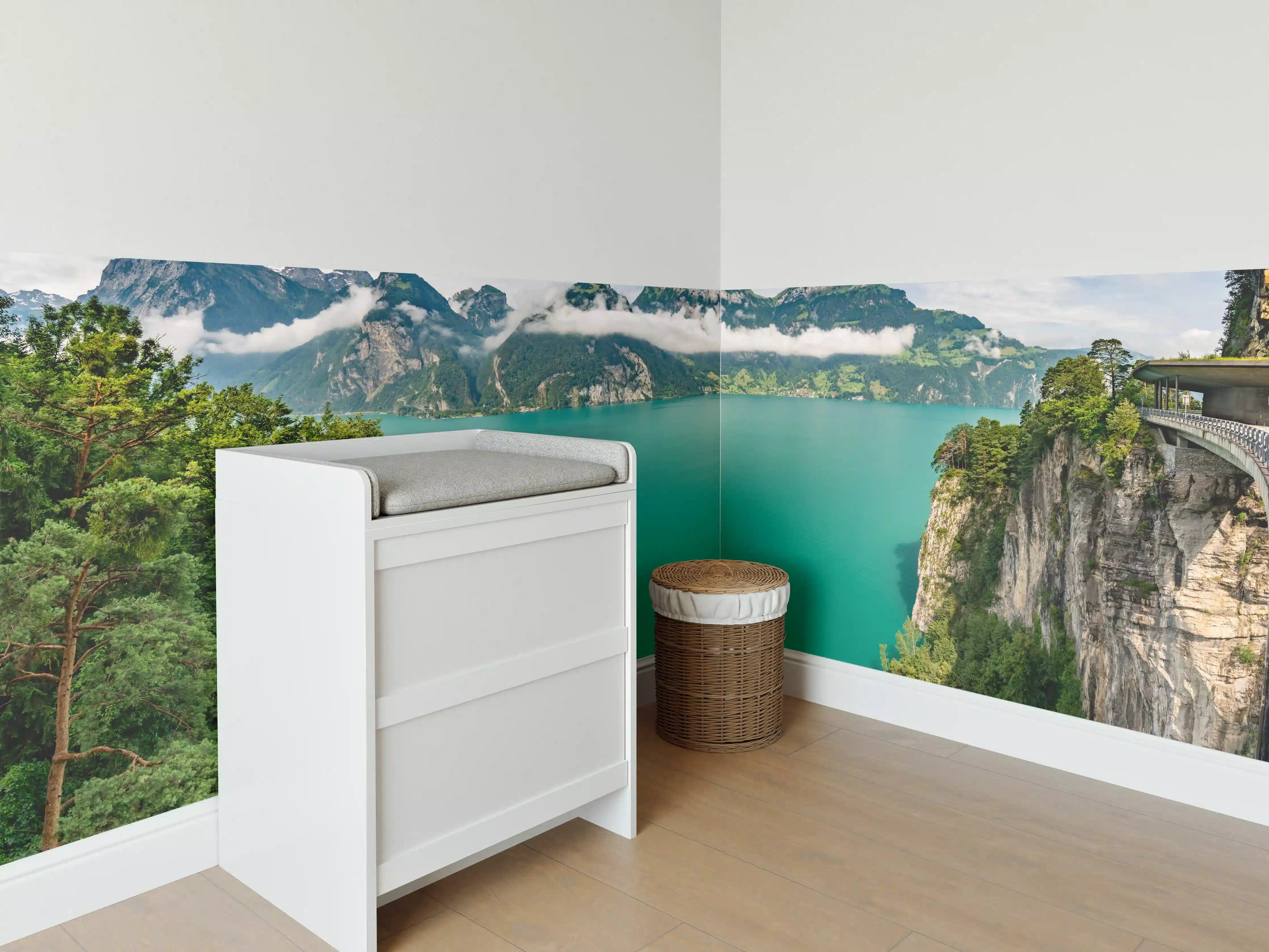 Babyzimmer Wandgestaltung - Sommeralpen im Blick- Schweiz