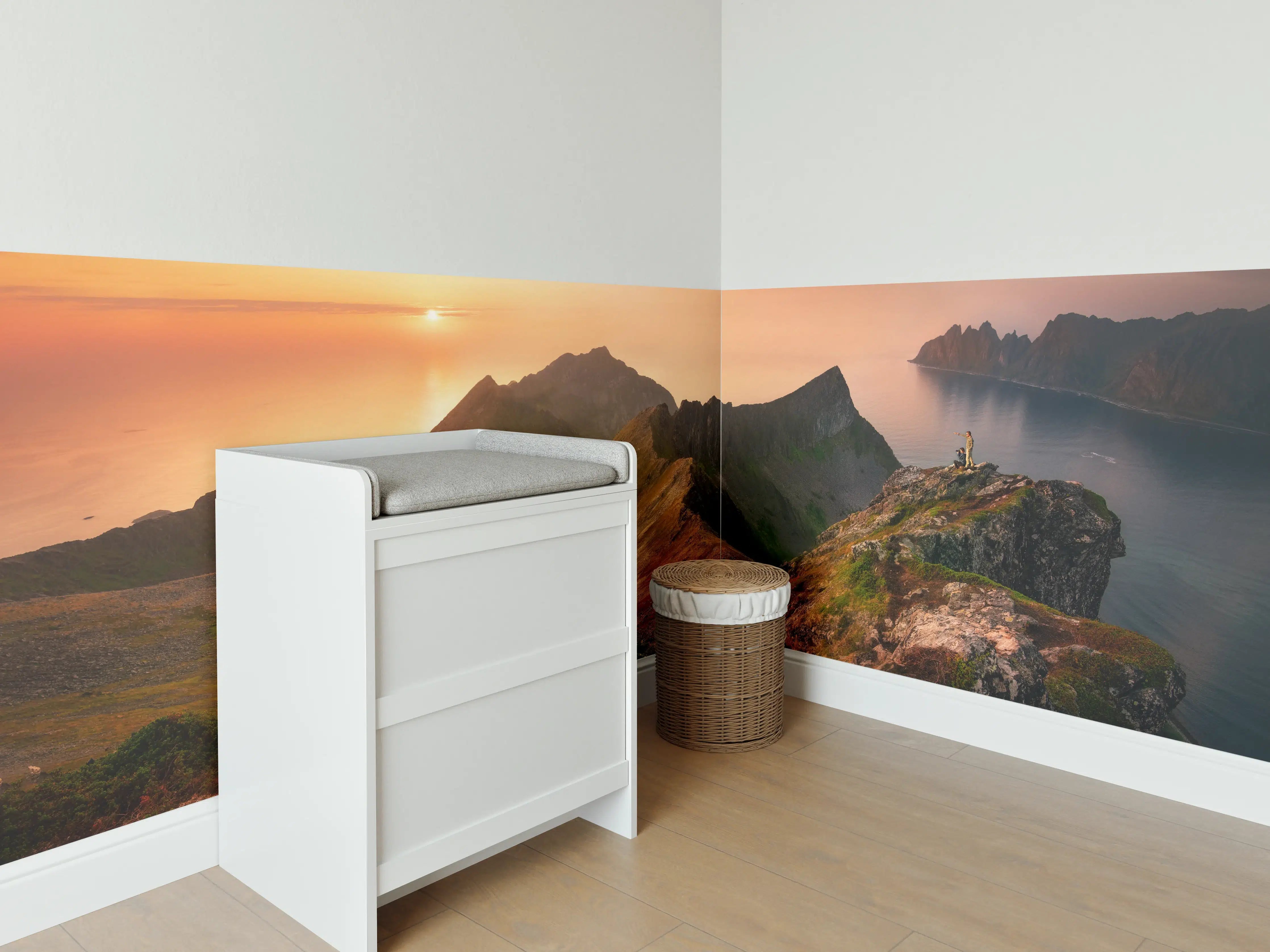 Babyzimmer Wandgestaltung - Sonnenuntergang auf der Insel Senja