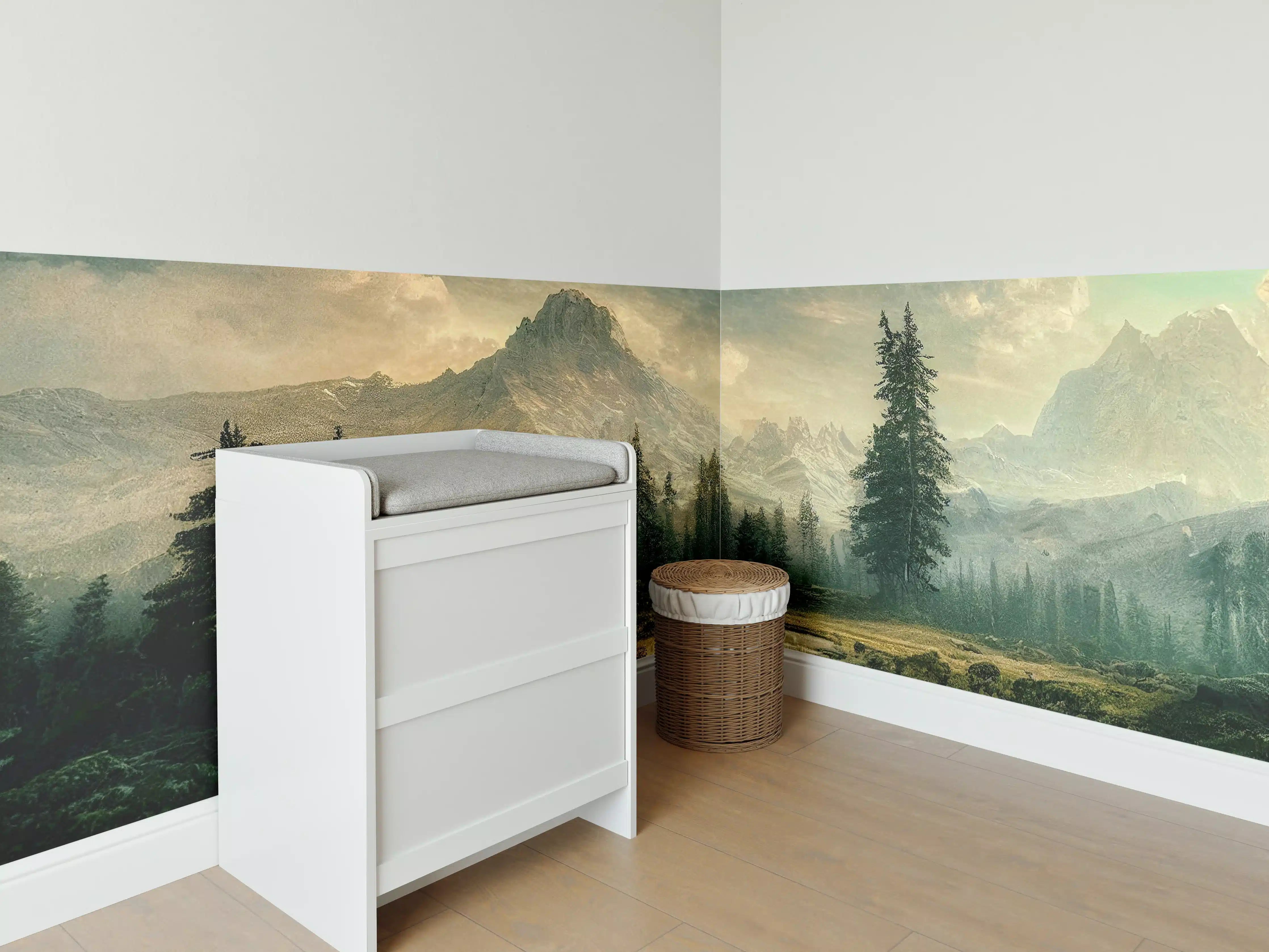 Babyzimmer Wandgestaltung - Sonnenuntergang in den Bergen