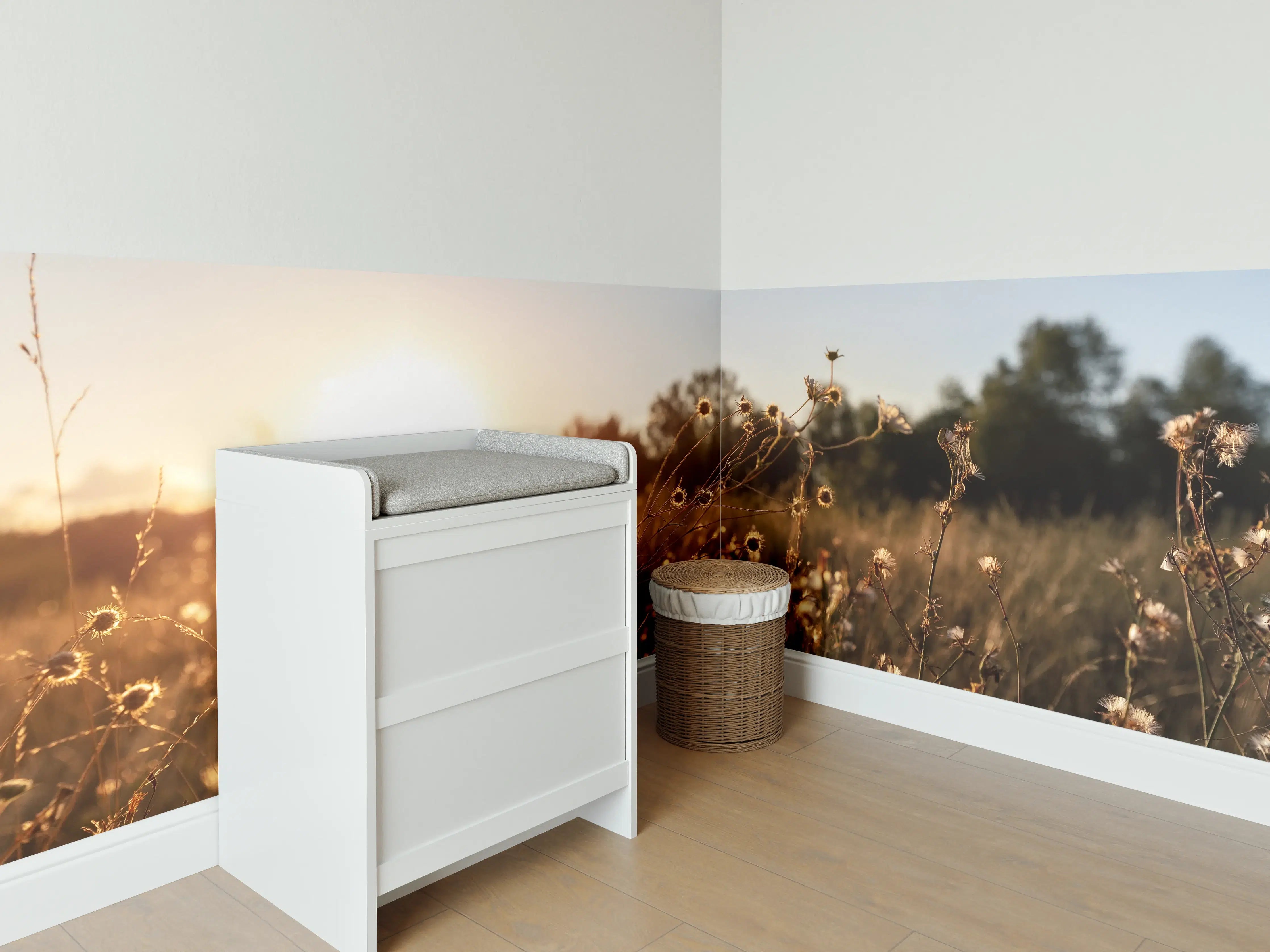 Babyzimmer Wandgestaltung - Sonnenuntergang über der Feldflora