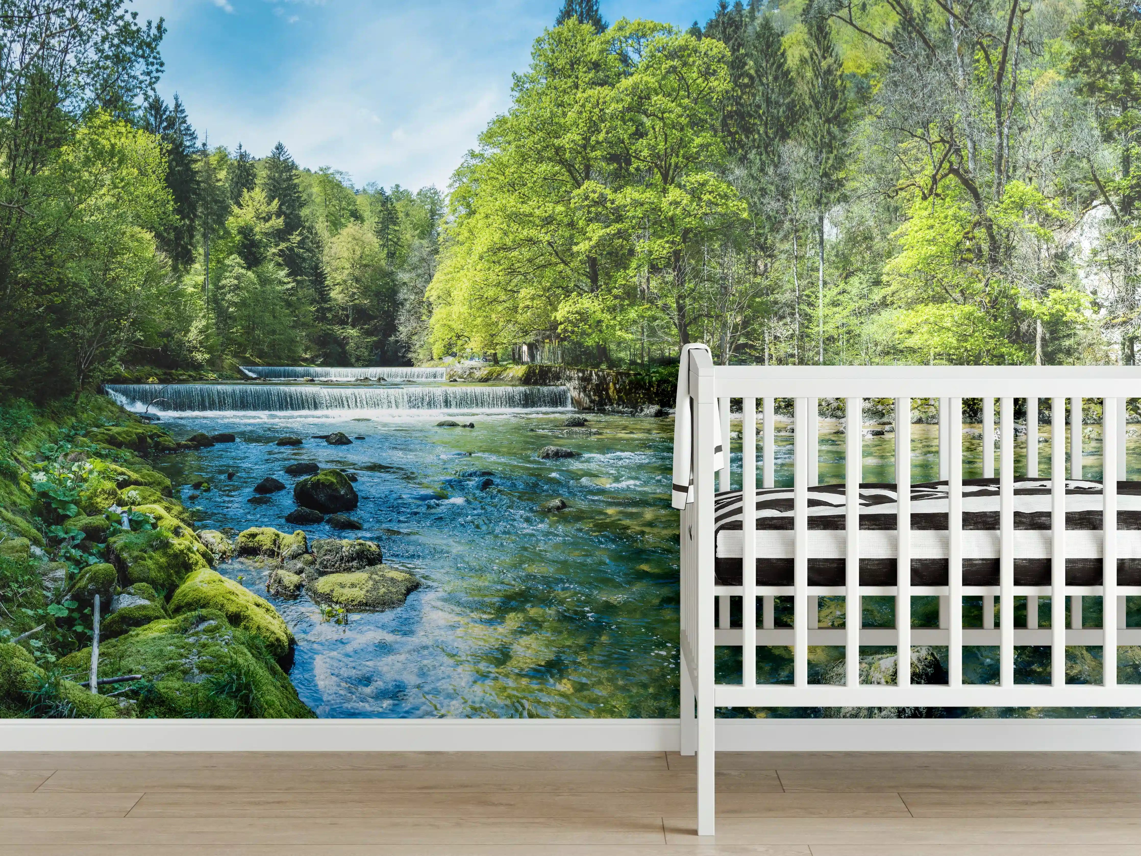 Babyzimmer Wandgestaltung - Sonnige Flusslandschaft in der Schweiz