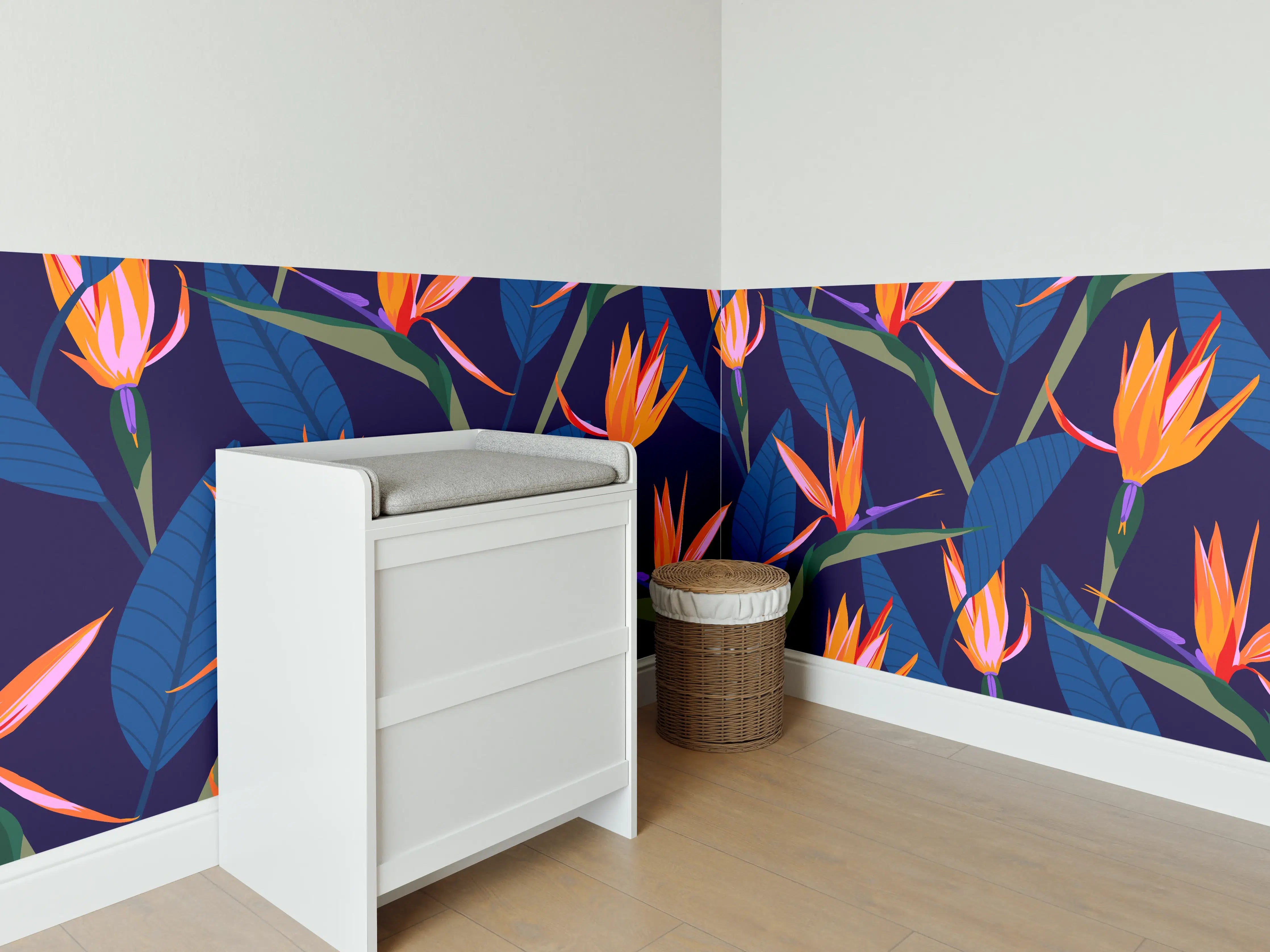 Babyzimmer Wandgestaltung - Strelitzia Nacht – Tropische Blumen