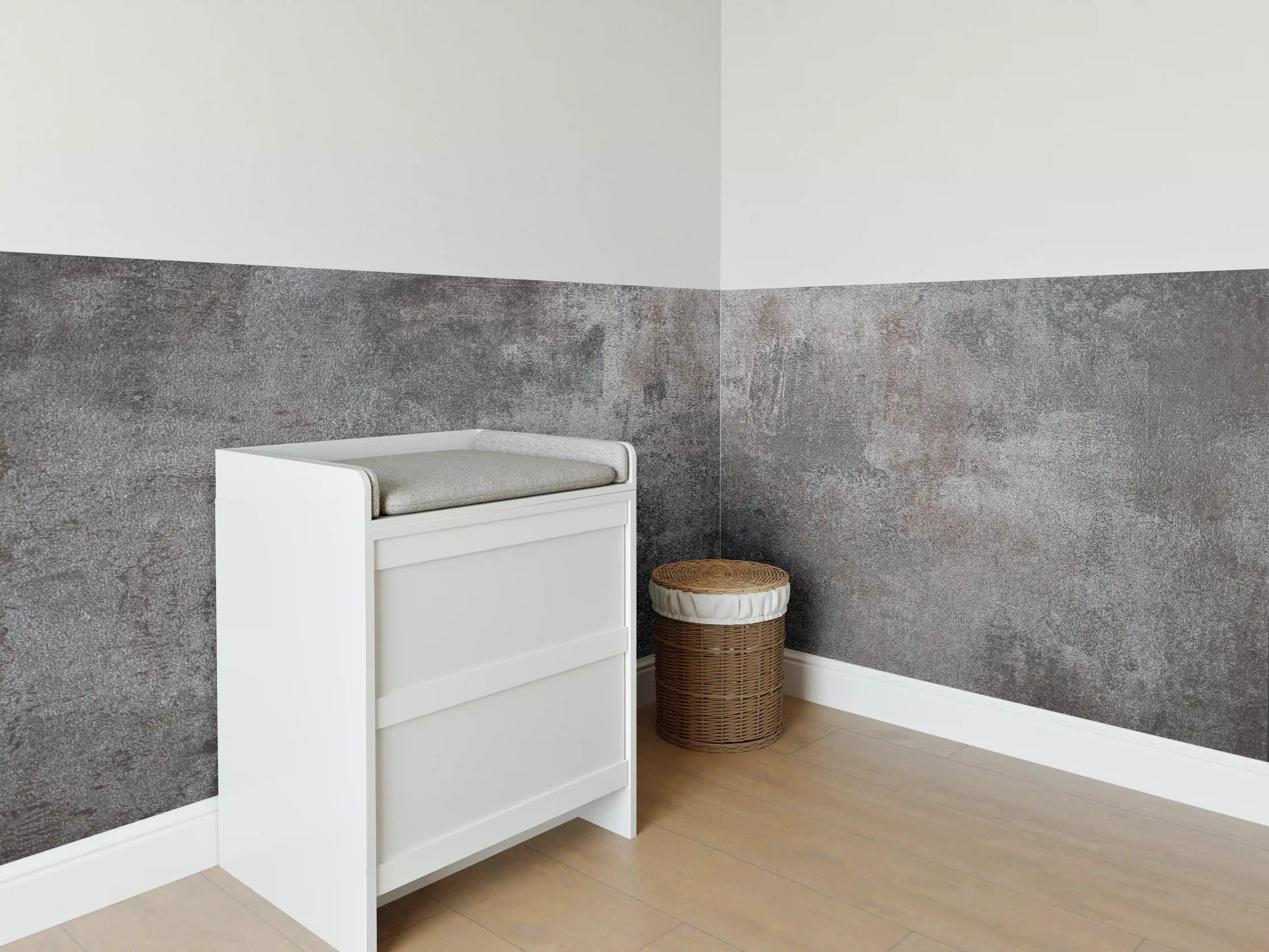 Babyzimmer Wandgestaltung - Texturiertes Grau-Metall-Finish
