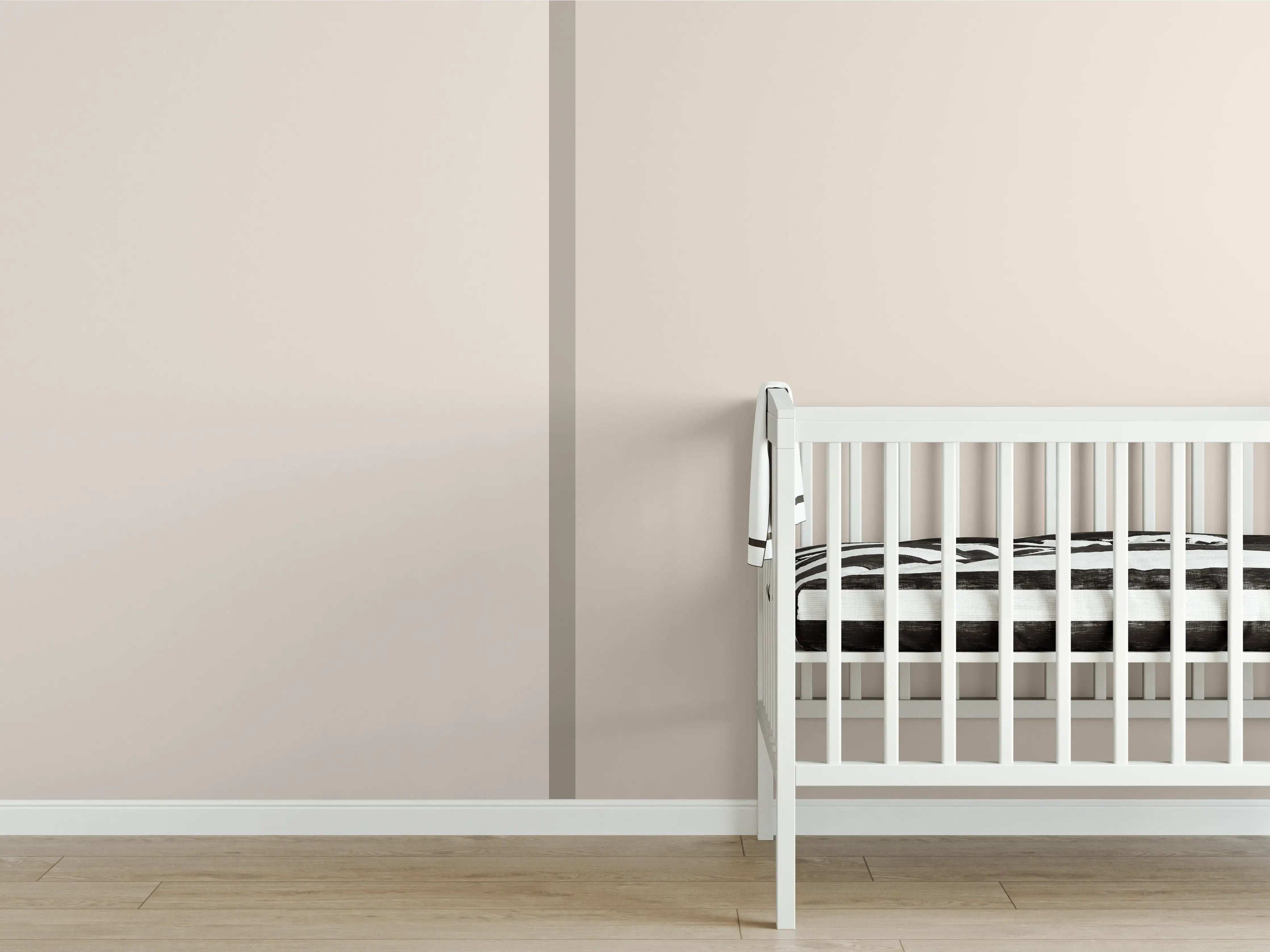 Babyzimmer Wandgestaltung - The Nudes - Easy Vertikal - Caramel