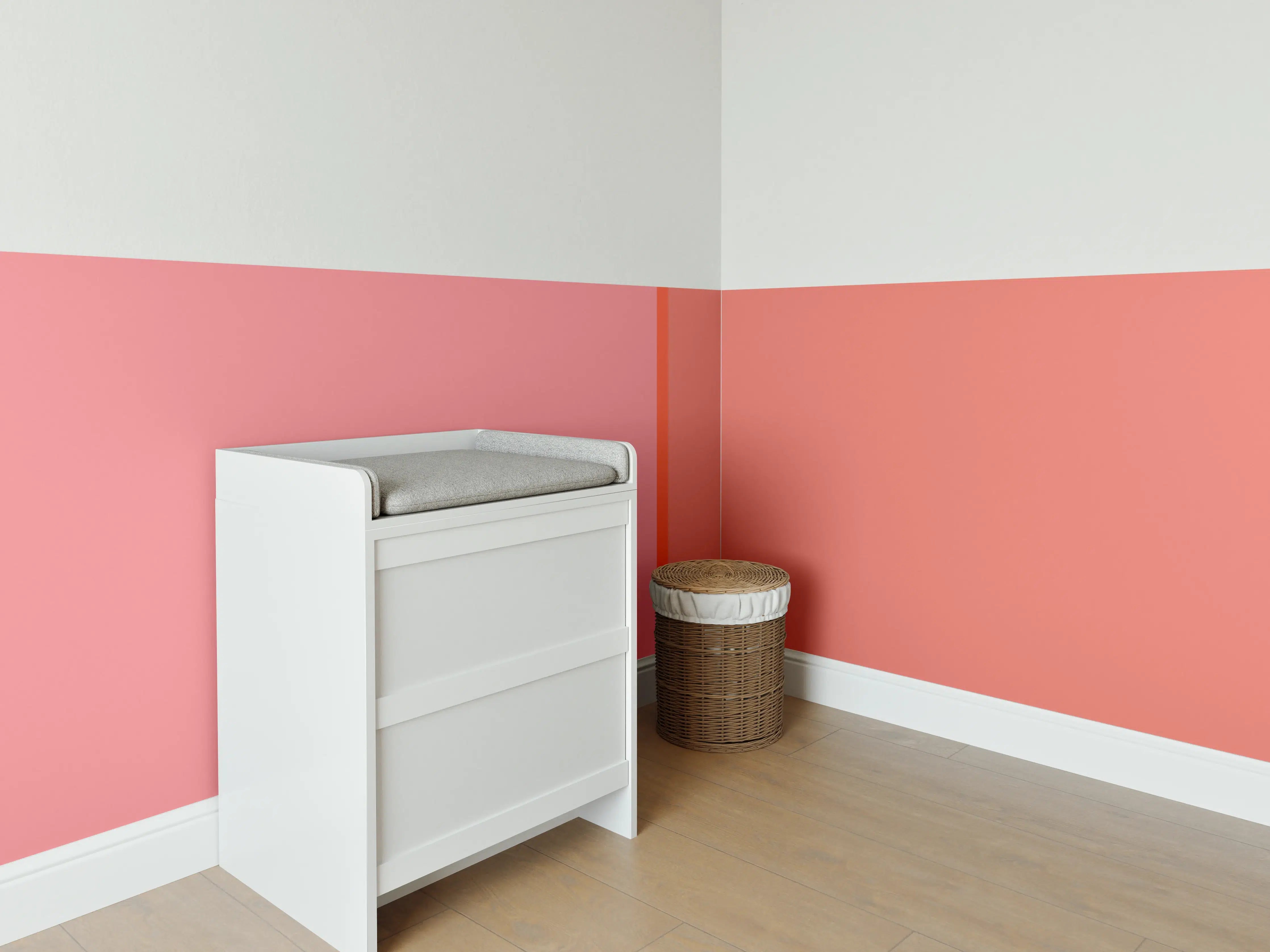 Babyzimmer Wandgestaltung - The Oranges - Easy Vertical - Salmon