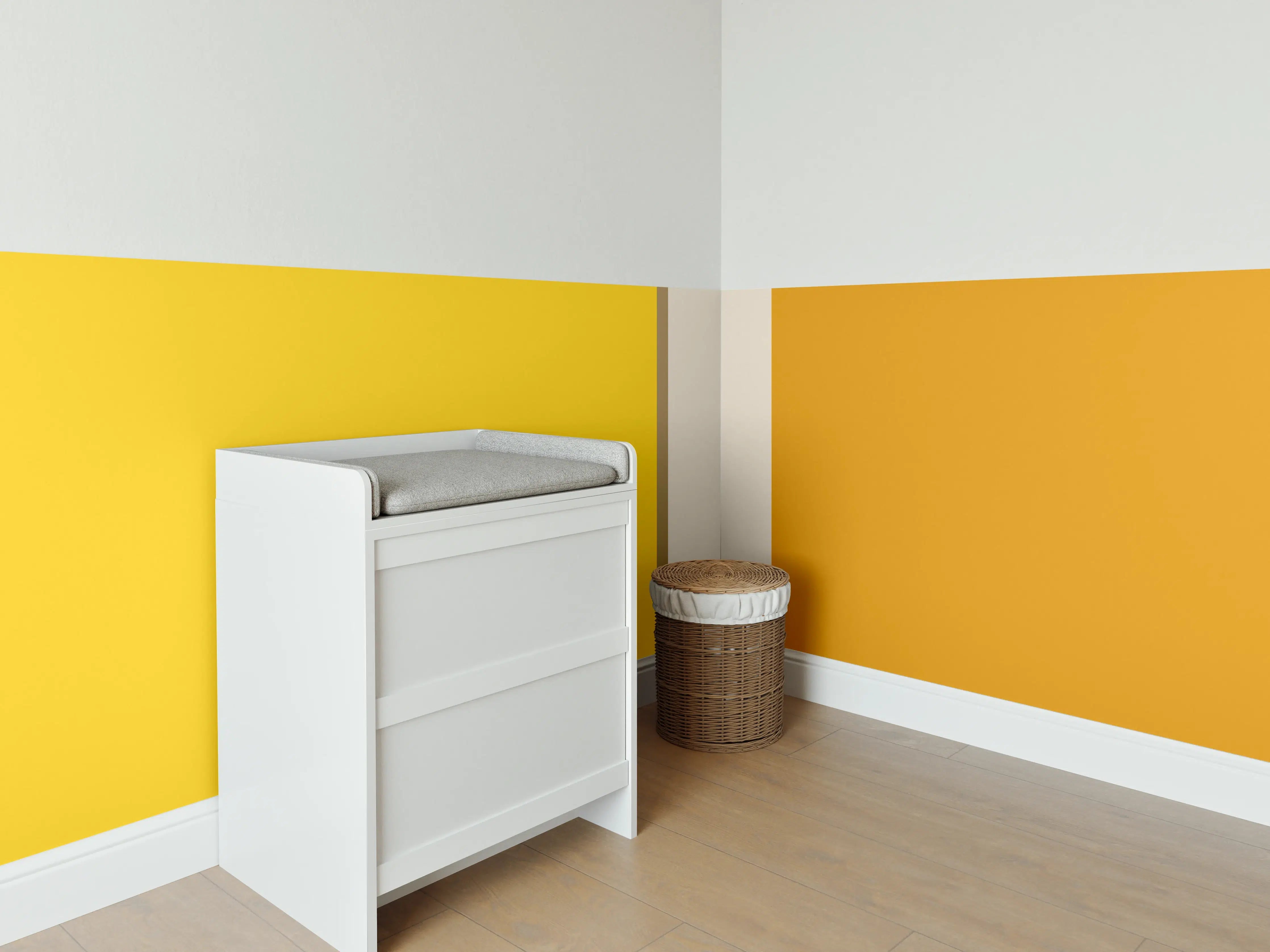 Babyzimmer Wandgestaltung - The Yellows - Vertical - Saffron