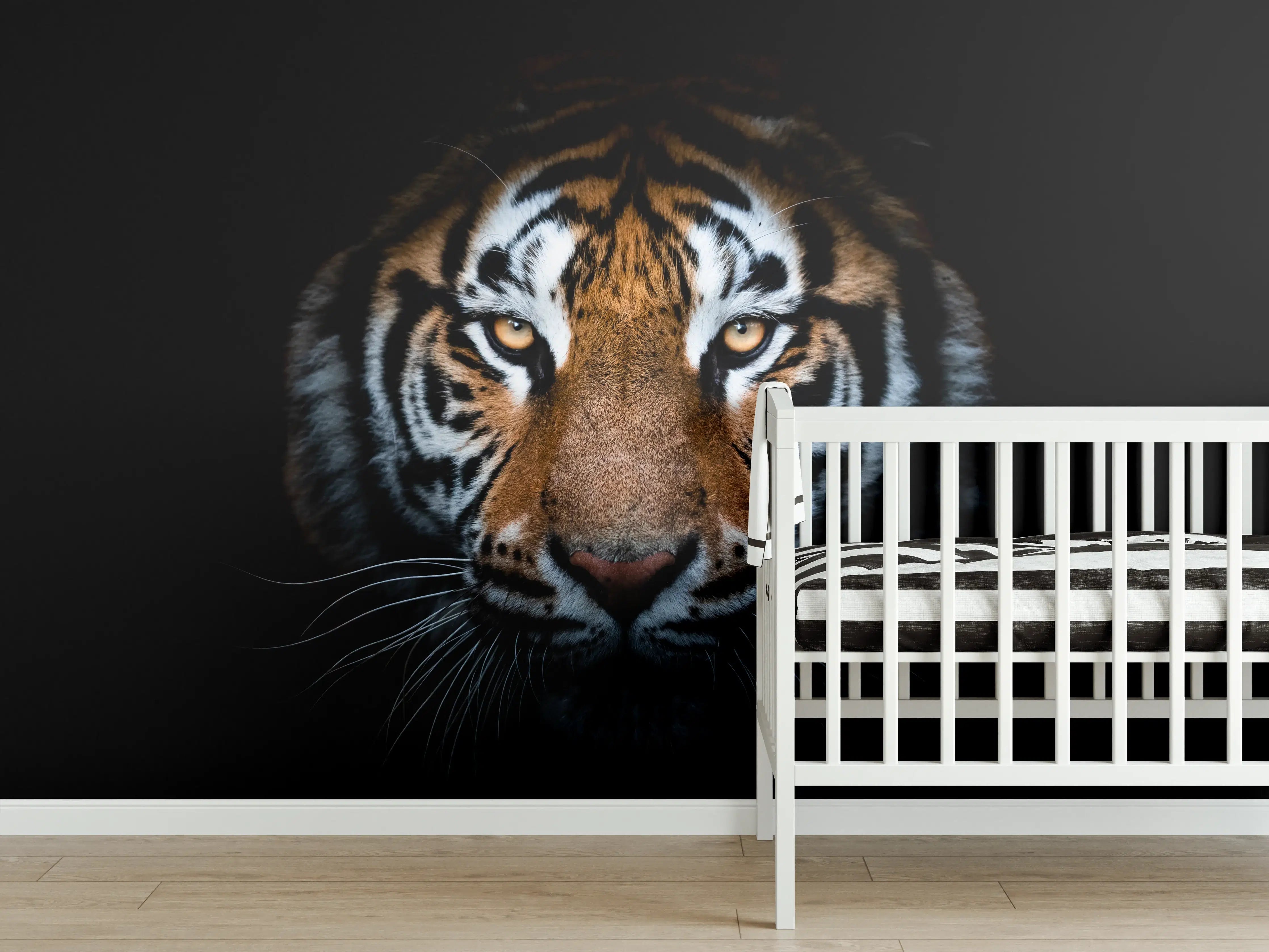 Babyzimmer Wandgestaltung - Tiger-Portrait Schwarzer Hintergrund