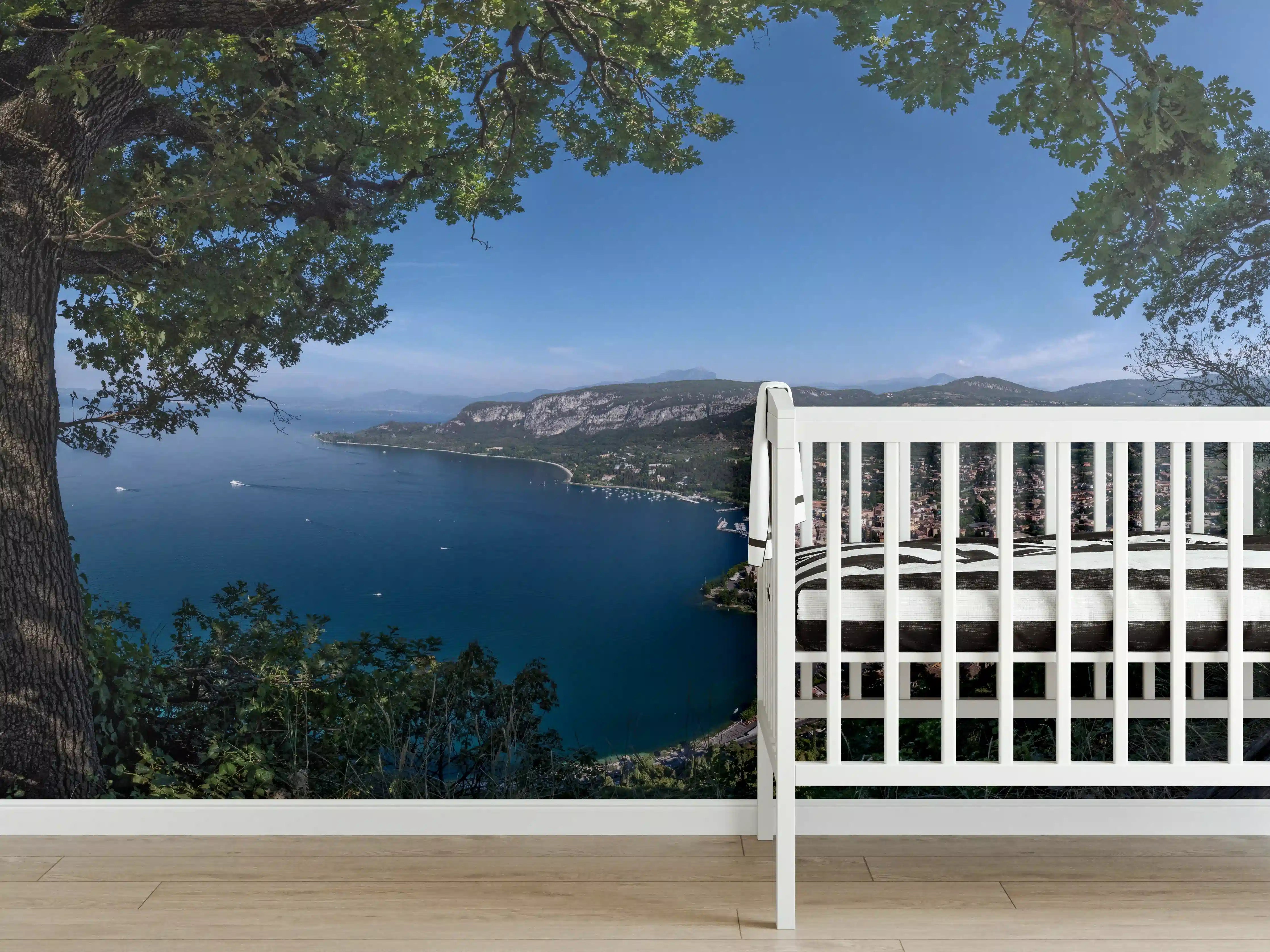 Babyzimmer Wandgestaltung - Traumhafter Ausblick auf Gardasee Italien