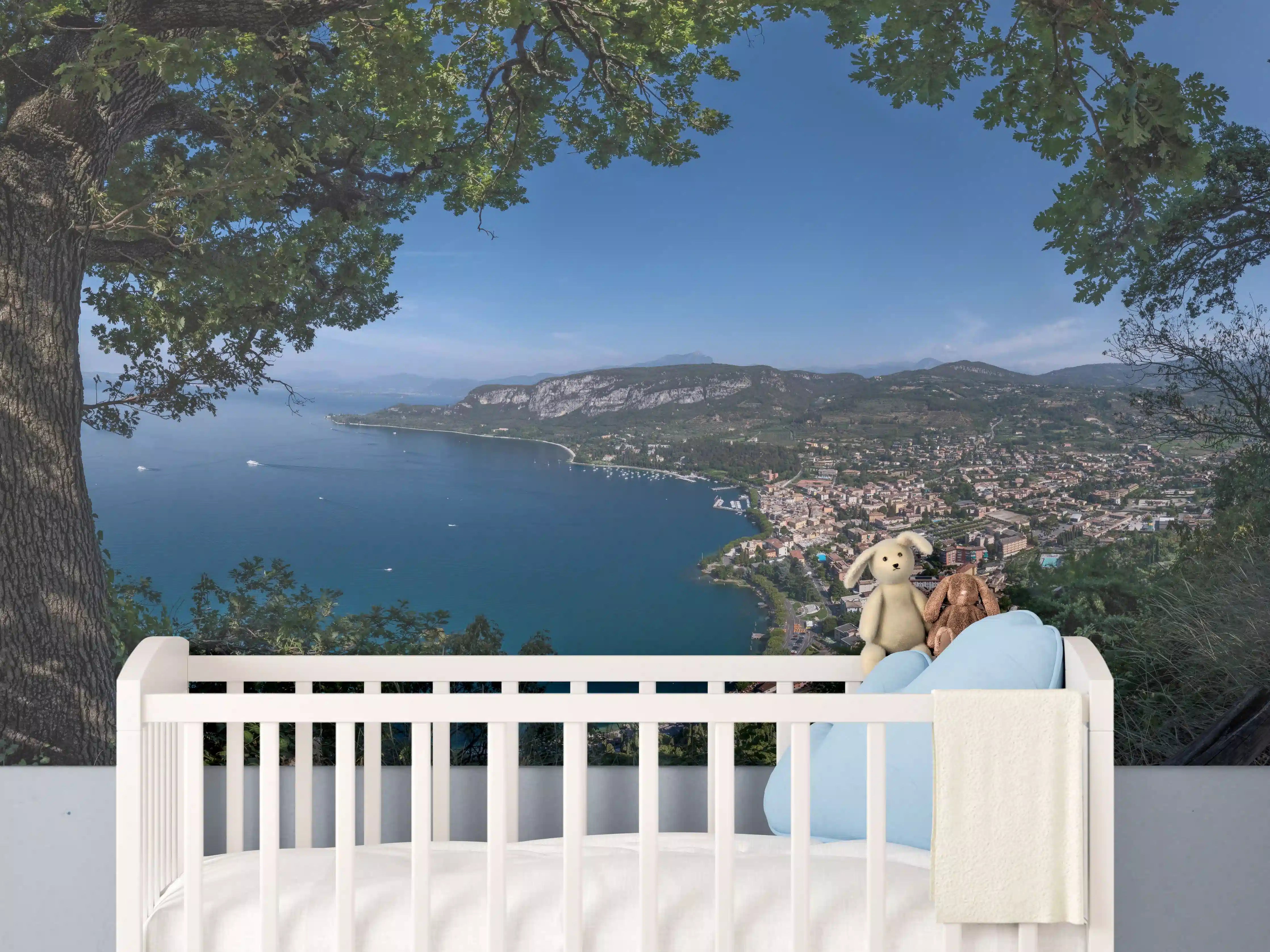 Babyzimmer Wandgestaltung - Traumhafter Ausblick auf Gardasee Italien