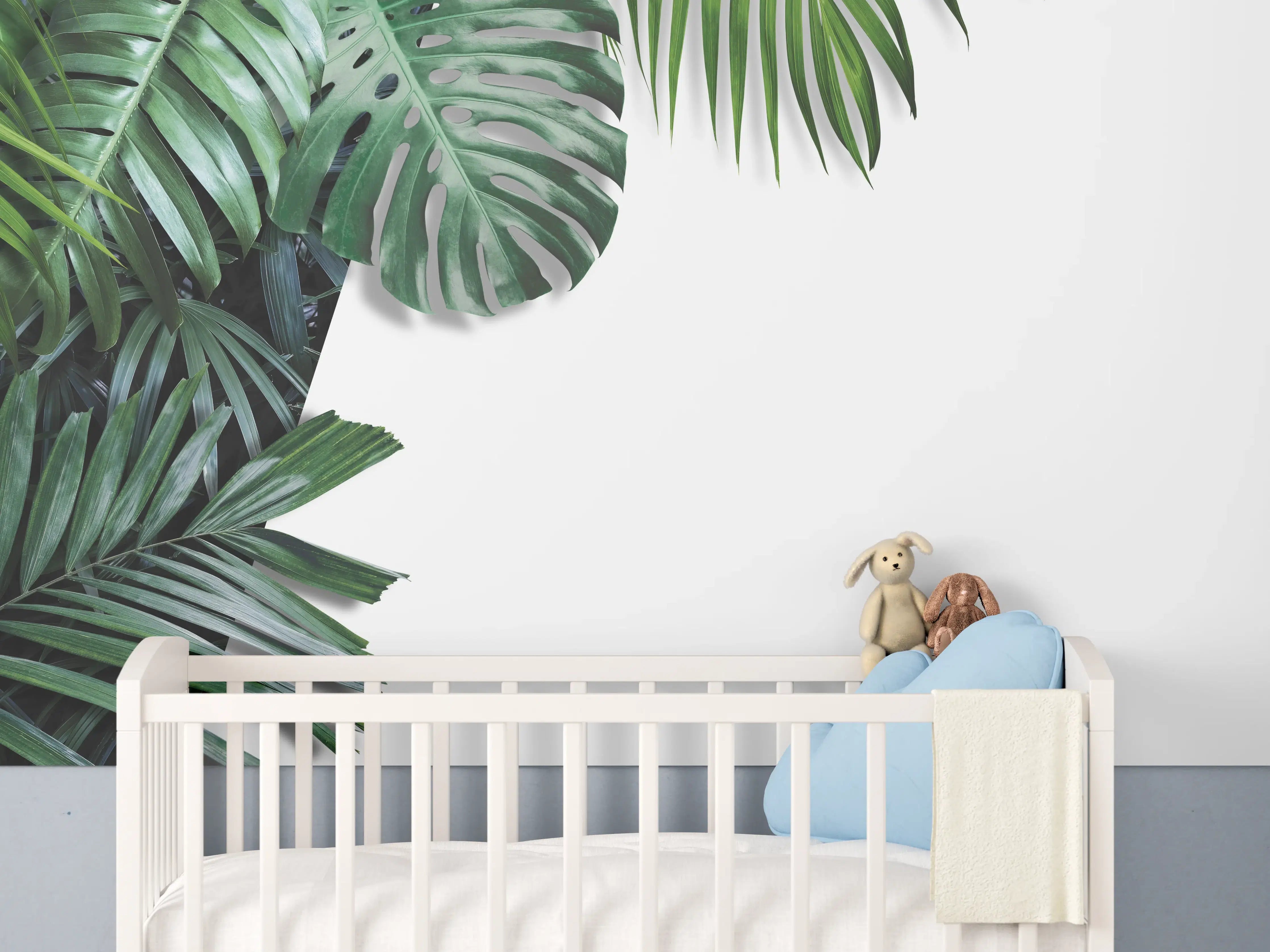 Babyzimmer Wandgestaltung - Tropische Blätter auf weißem Grund