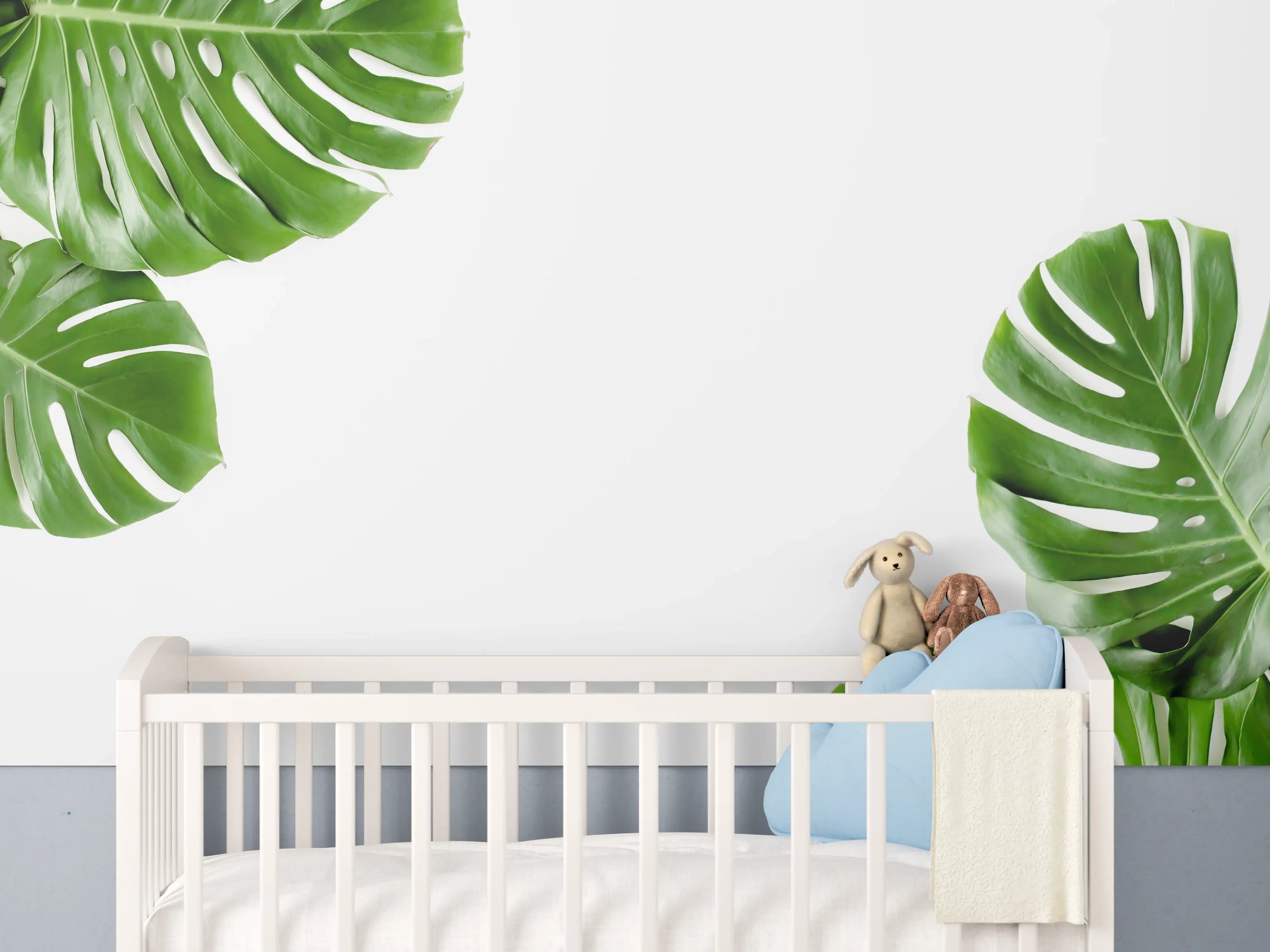Babyzimmer Wandgestaltung - Tropische Palmenblätter auf weißem Hintergrund