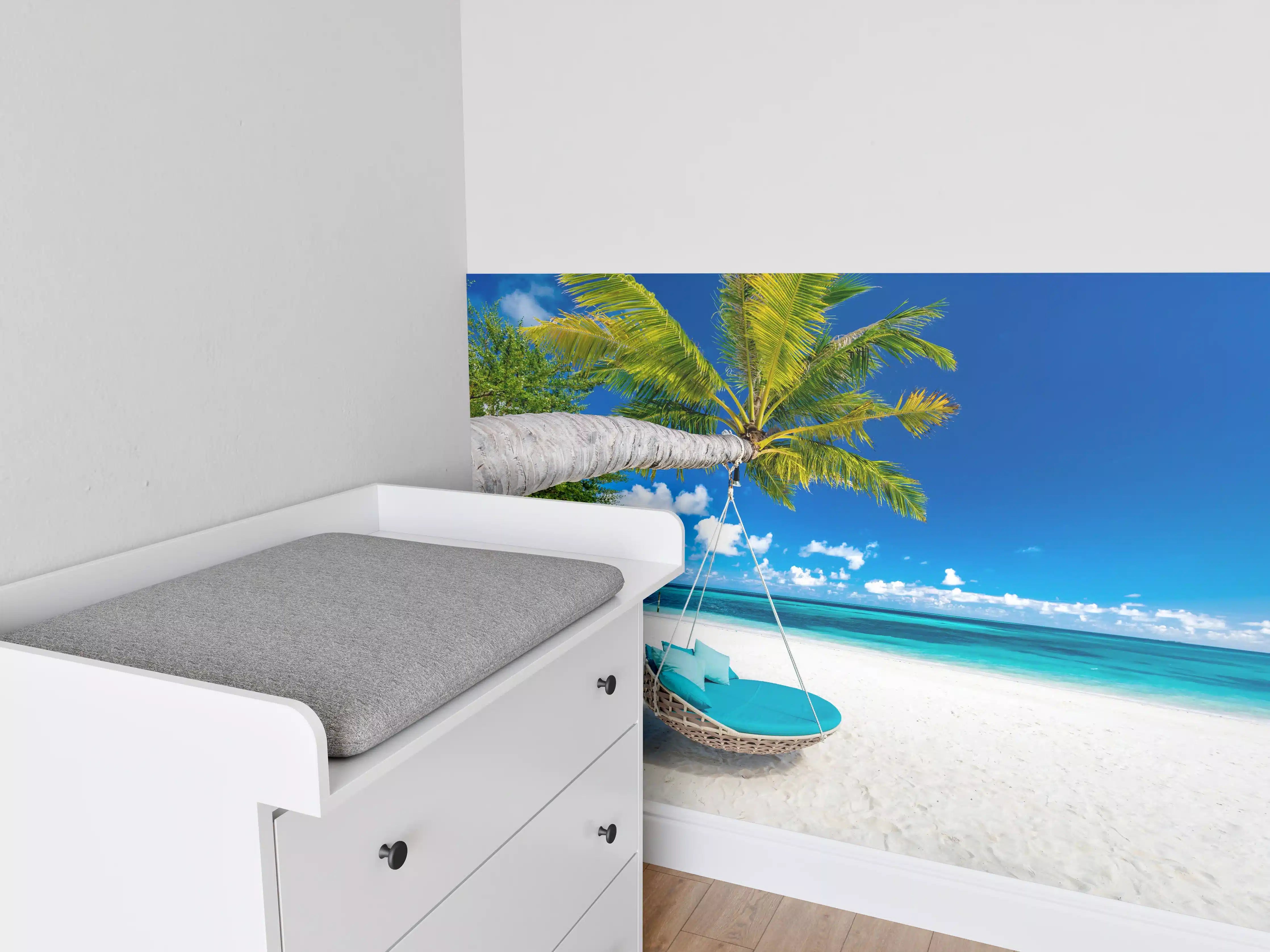 Babyzimmer Wandgestaltung - Tropischer Strand mit Hängebett