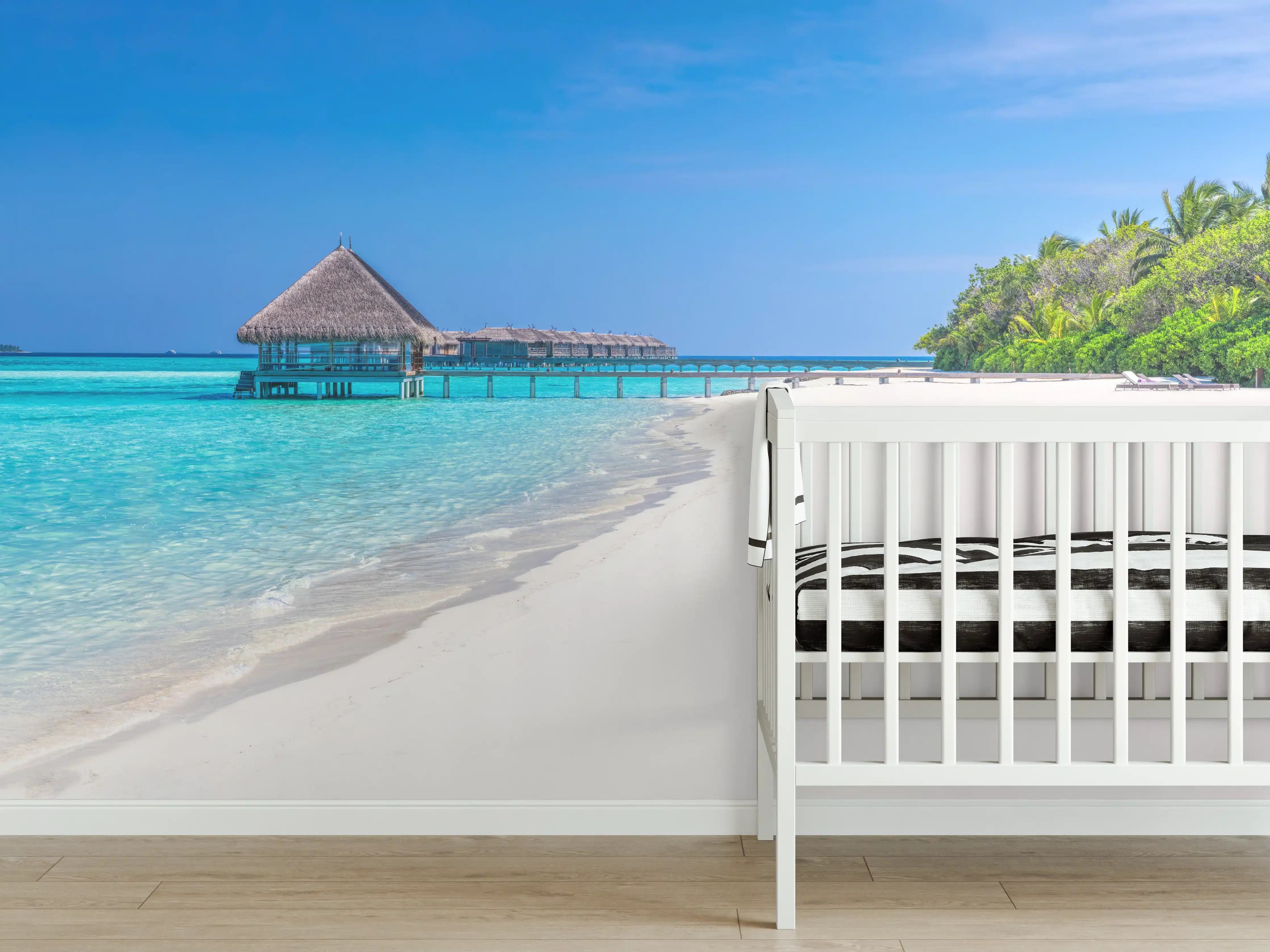 Babyzimmer Wandgestaltung - Tropisches Paradies am weißen Sandstrand