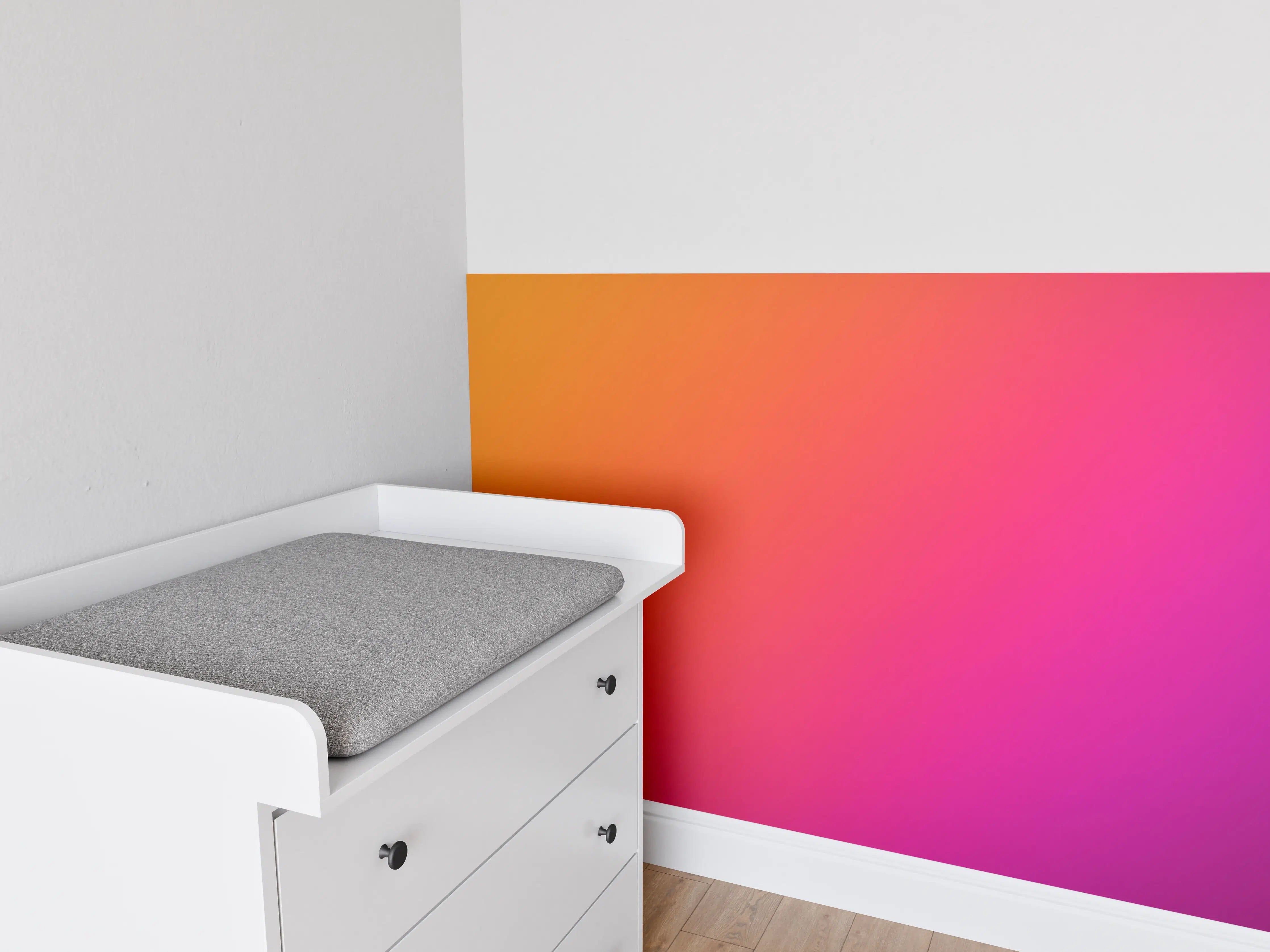 Babyzimmer Wandgestaltung - Übergang von orange zu lila
